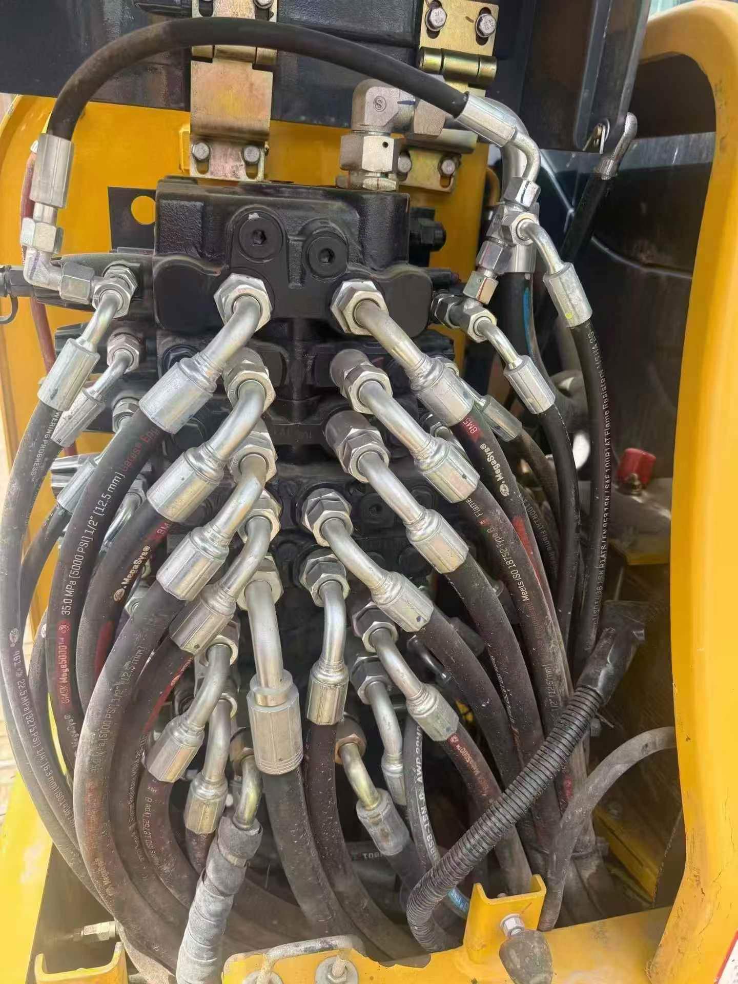 Buy XCMG XE60 Used Excavator / 7
