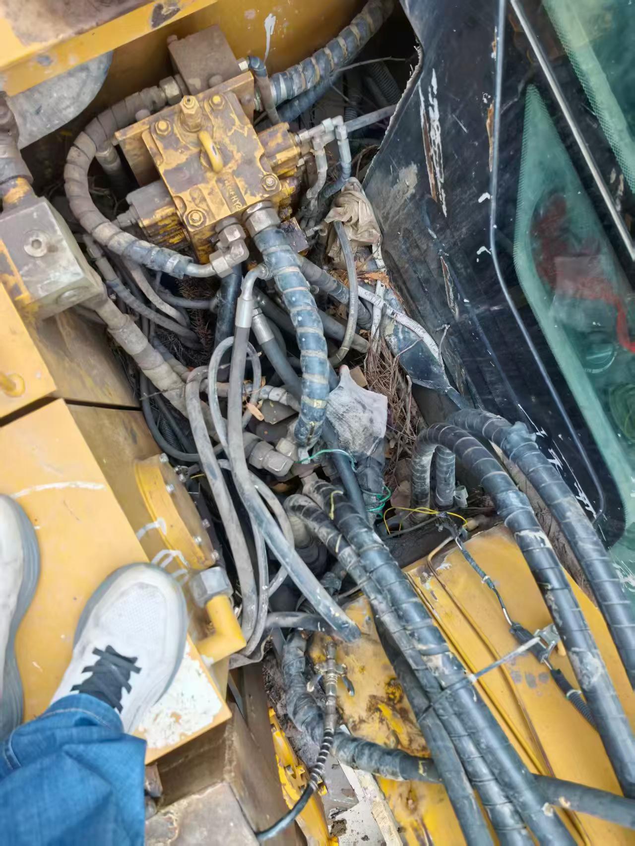 Buy Sany SY95C Used Excavator / 3
