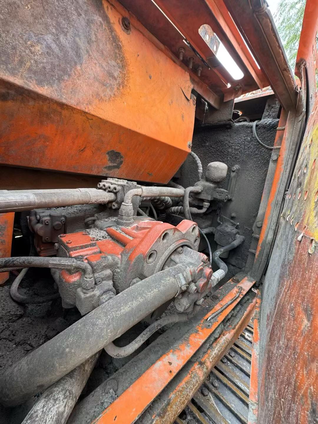 Buy Doosan DH220 Used Excavator / 5