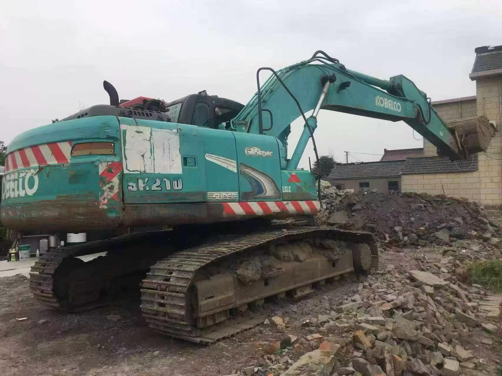 Buy Kobelco SK200 Used Excavator / 3