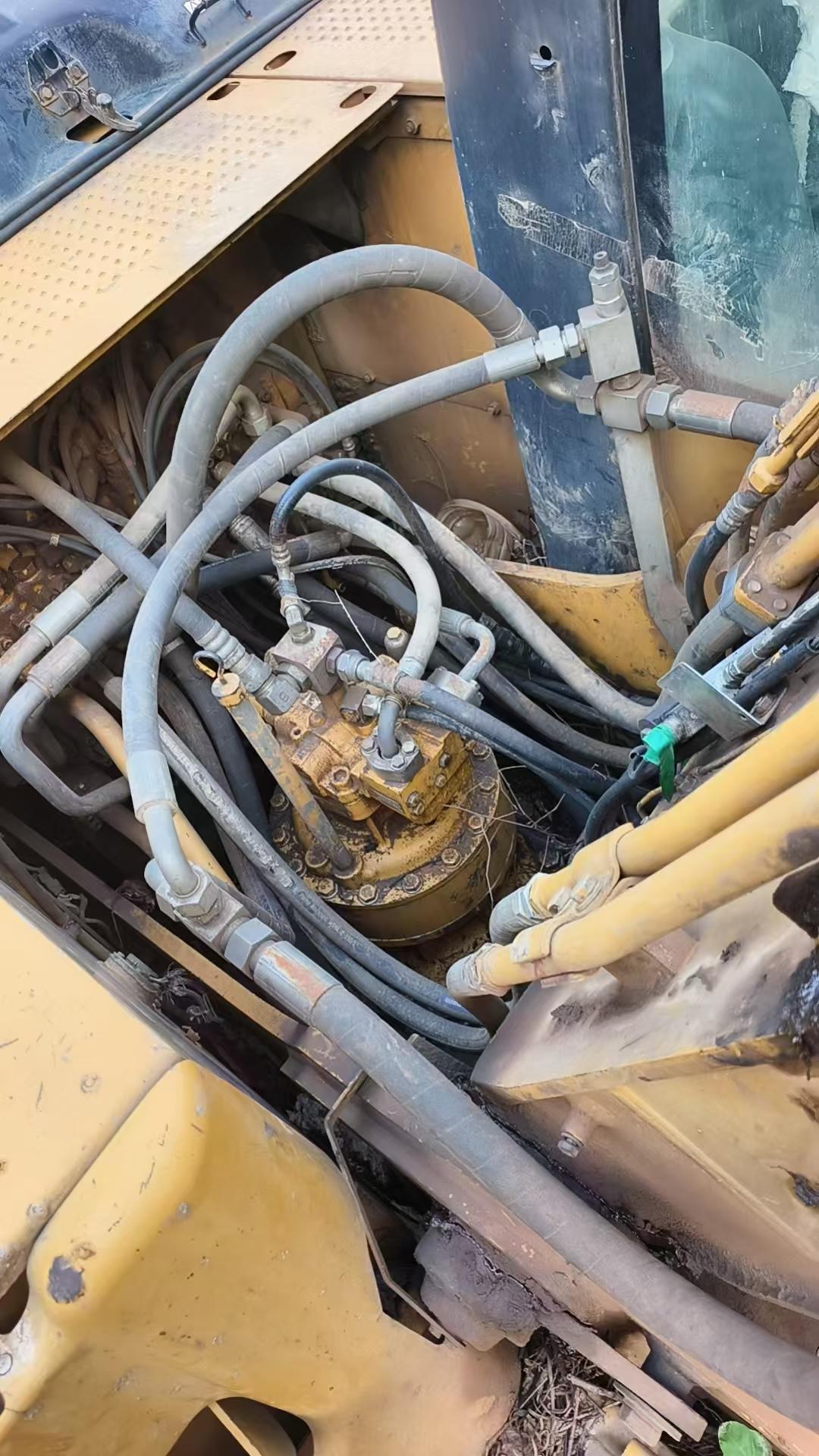 Buy Caterpillar 320D Used Excavator / 9
