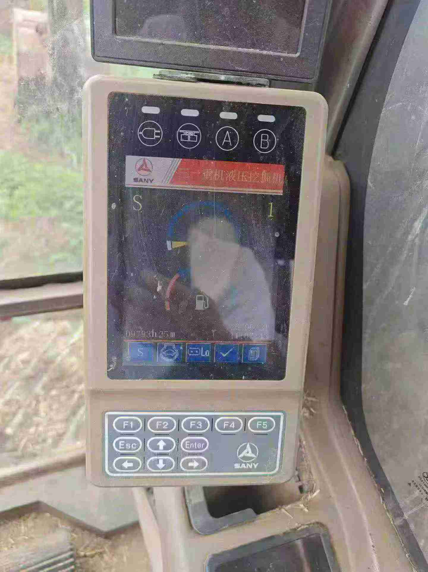 Buy Sany SY135 Used Excavator / 6