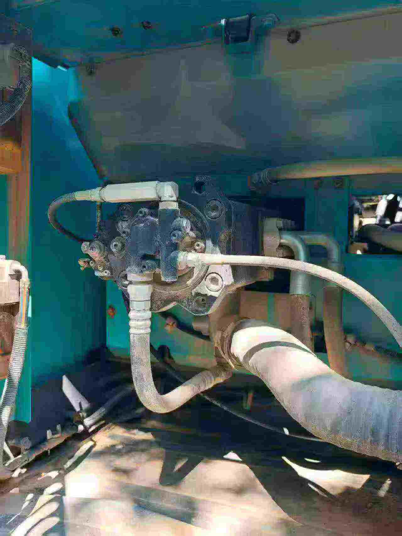 Buy Kobelco SK260 Used Excavator / 4
