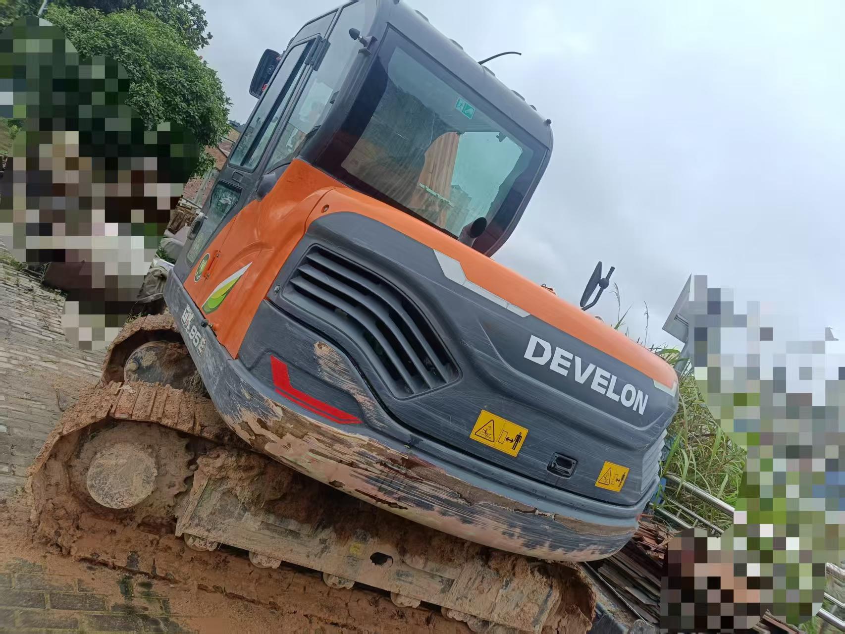 Buy Doosan DX75 Used Excavator / 2