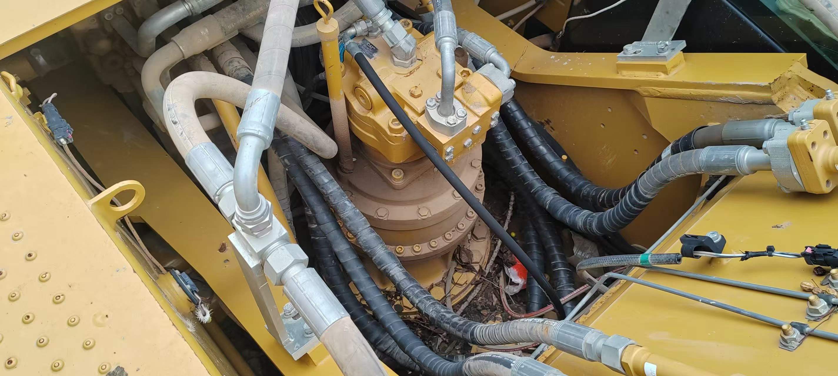 Buy Caterpillar 326DL Used Excavator / 6