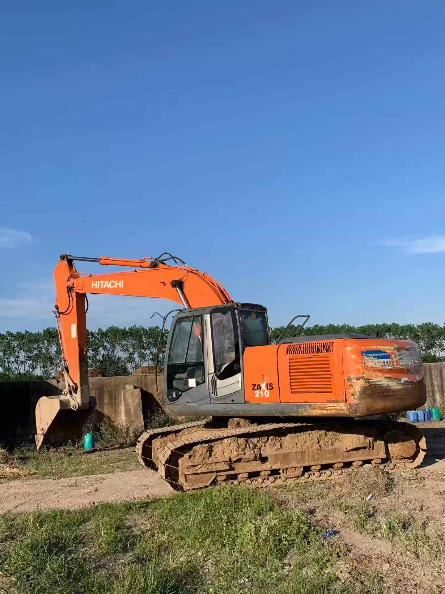 Buy Hitachi EX210 Used Excavator / 2