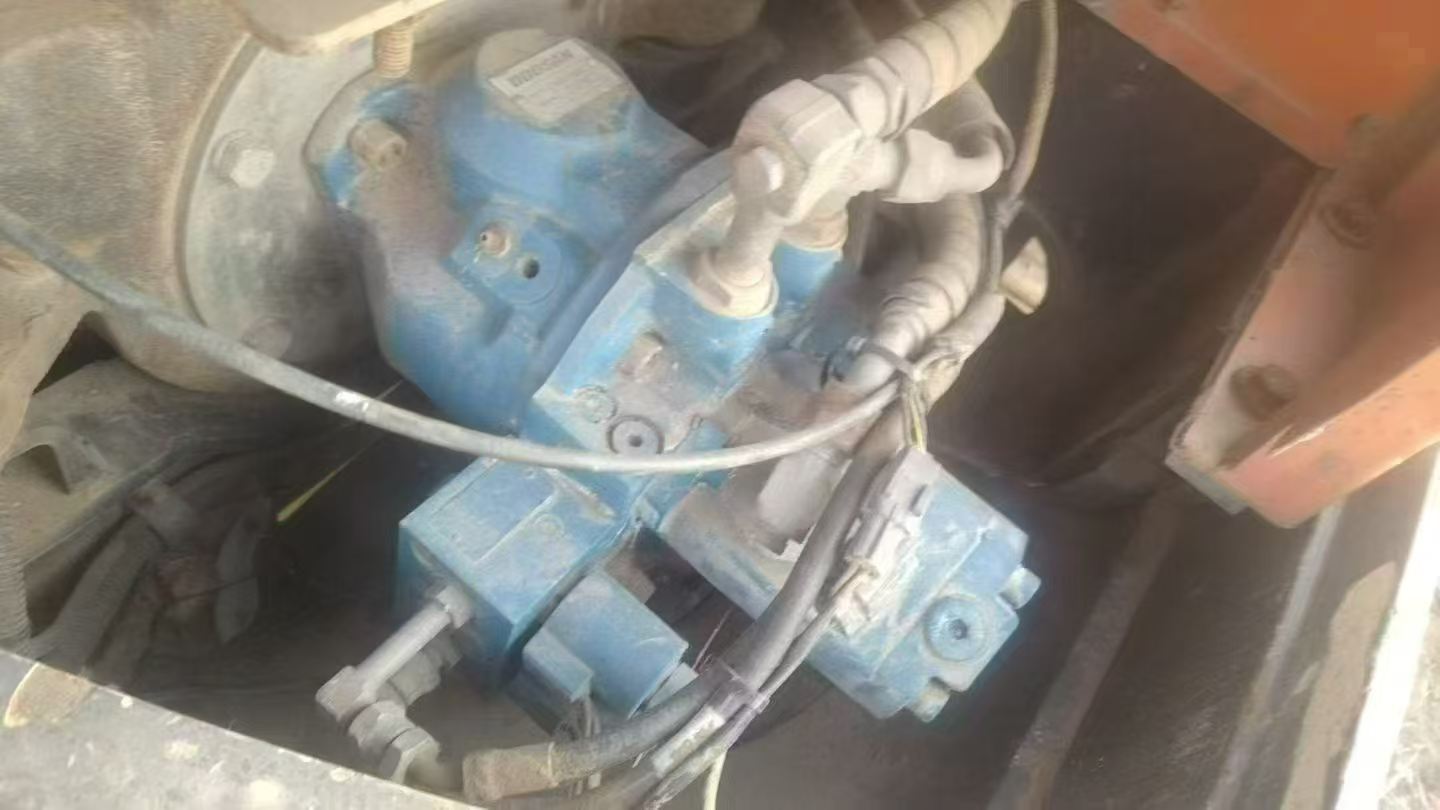 Buy Doosan DH55 Used Excavator / 6