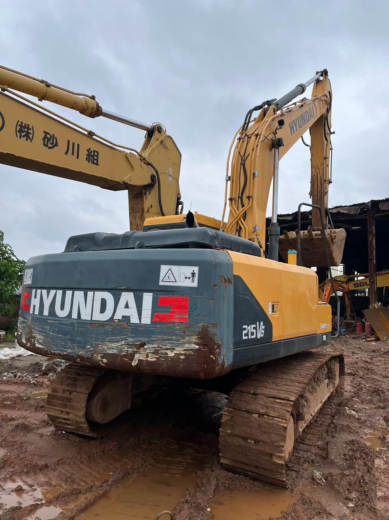 Buy Hyundai R215-7 Used Excavator / 4