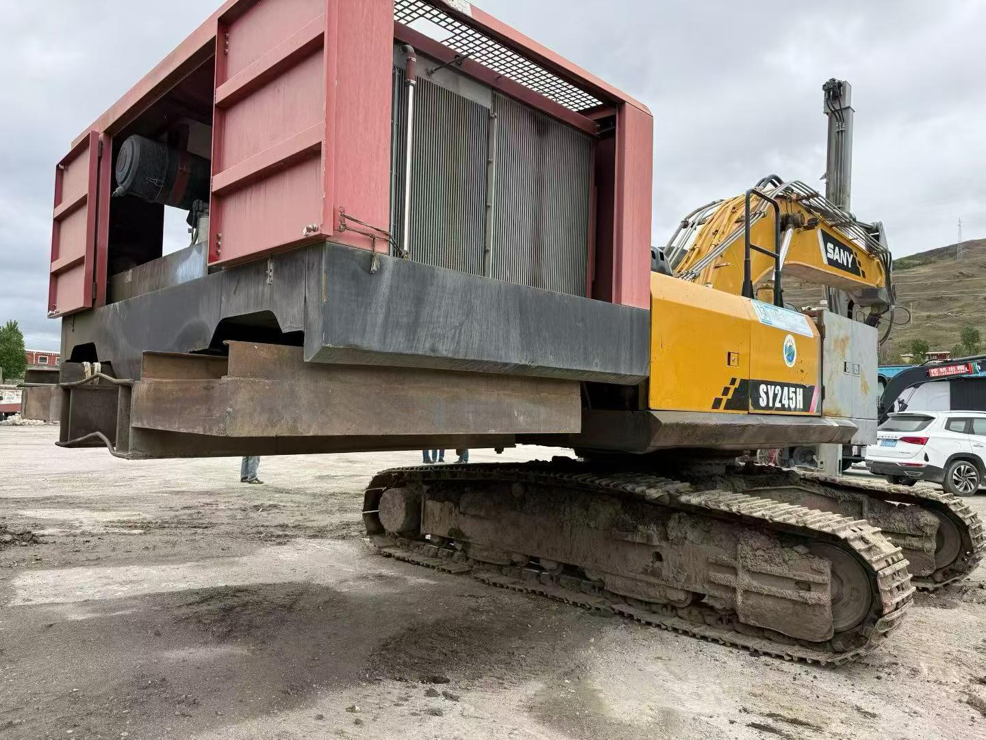 Buy Sany SY245H Used Excavator / 2