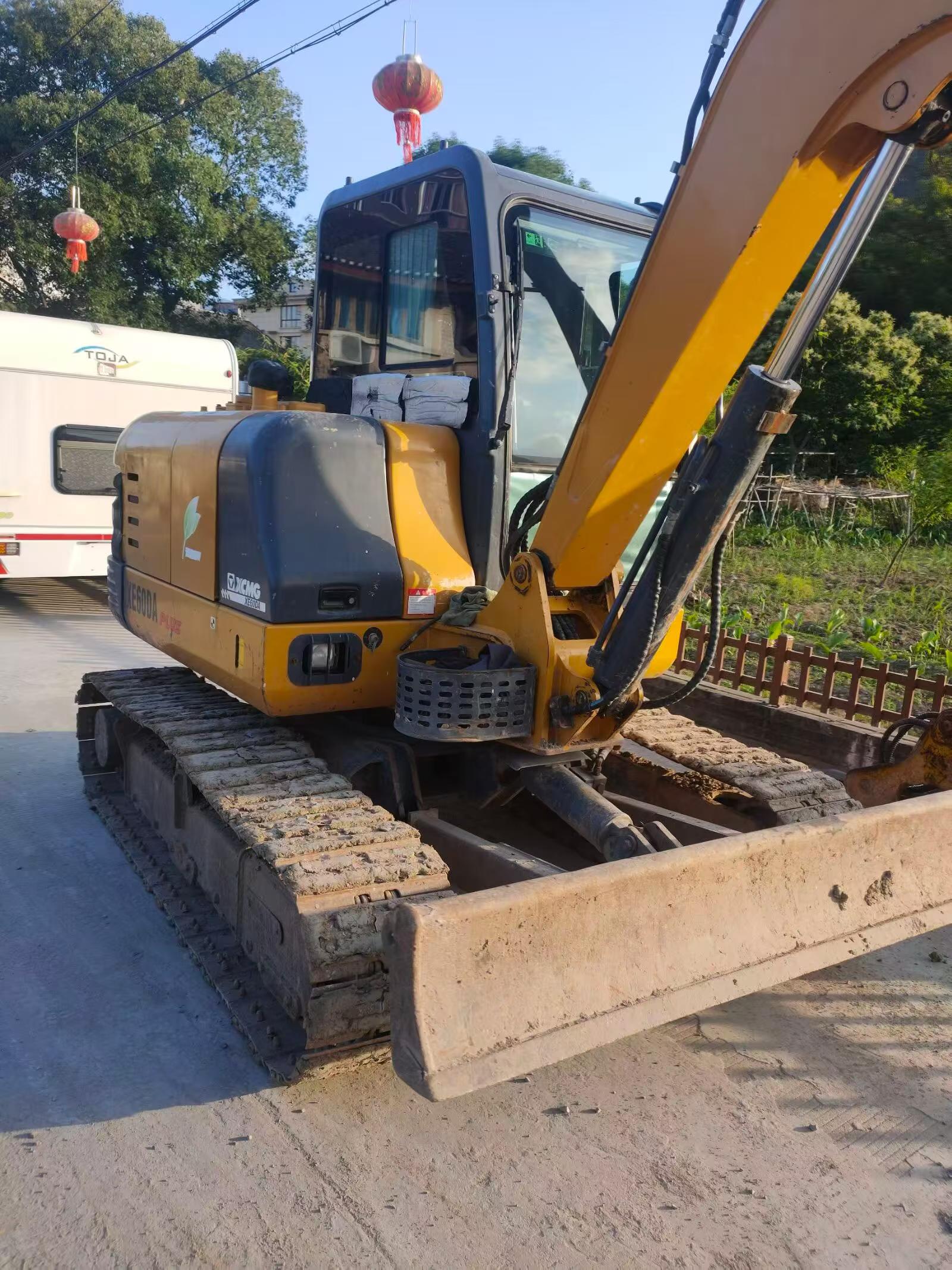 Buy XCMG XE60 Used Excavator / 5