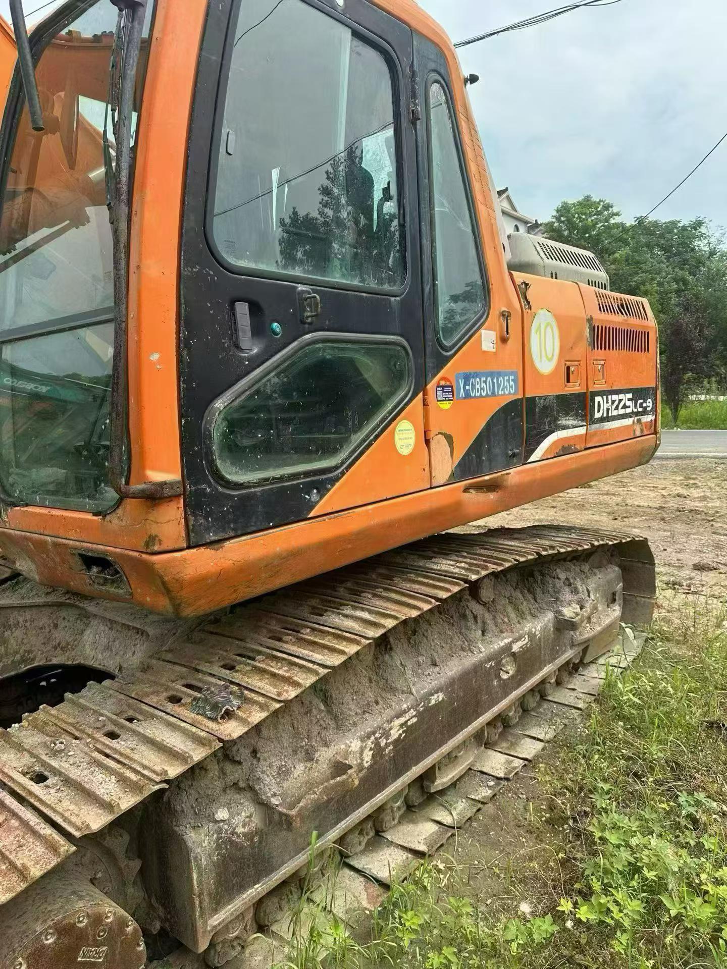 Buy Doosan DH215-7 Used Excavator / 3