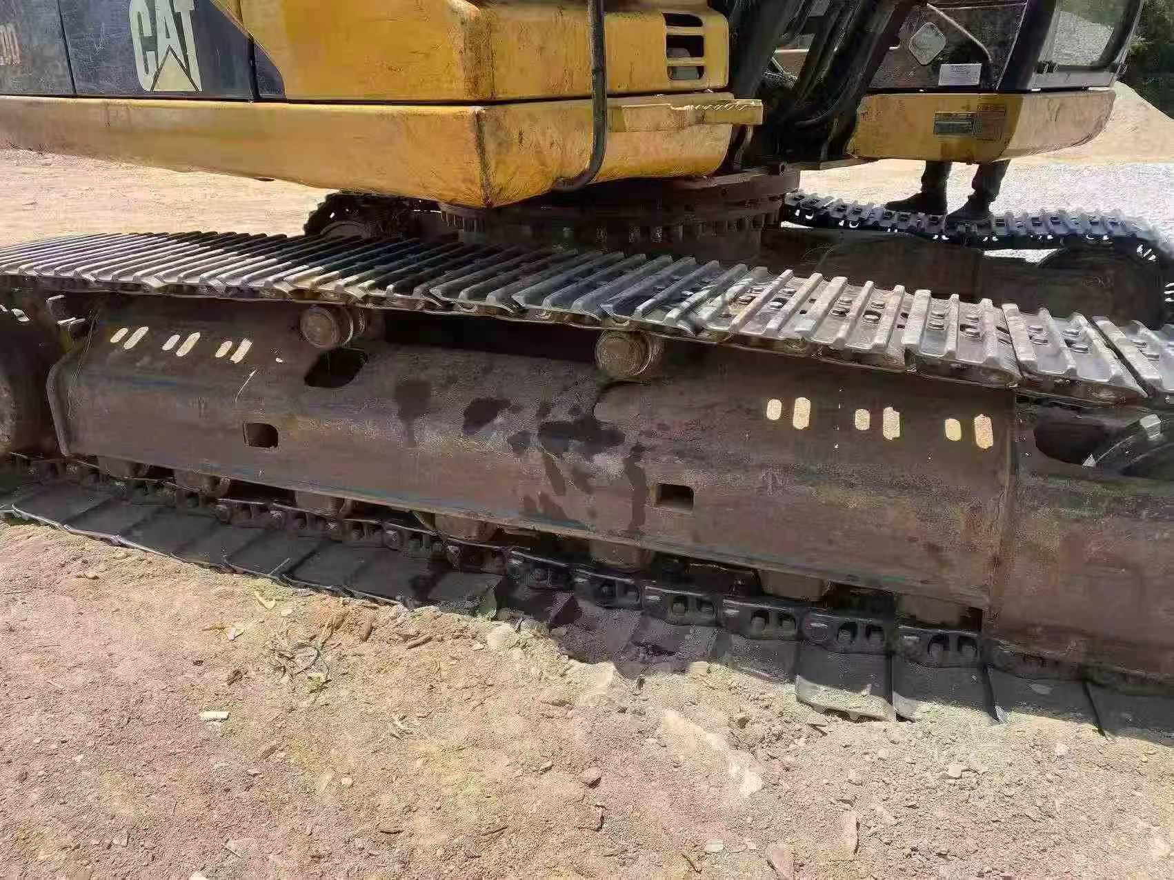 Buy Caterpillar 320D Used Excavator / 6