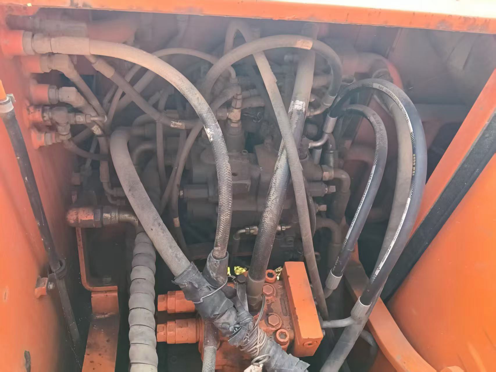 Buy Doosan DH215-7 Used Excavator / 4