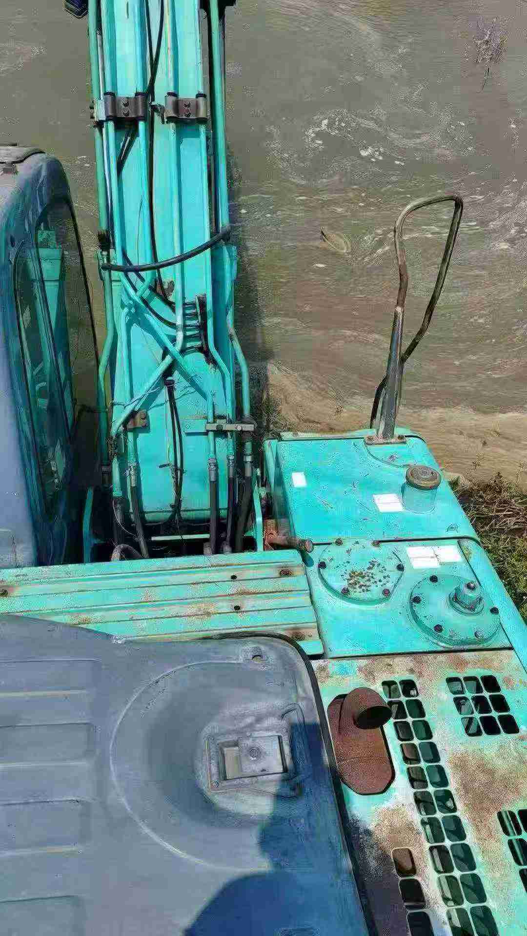 Buy Kobelco SK130 Used Excavator / 8