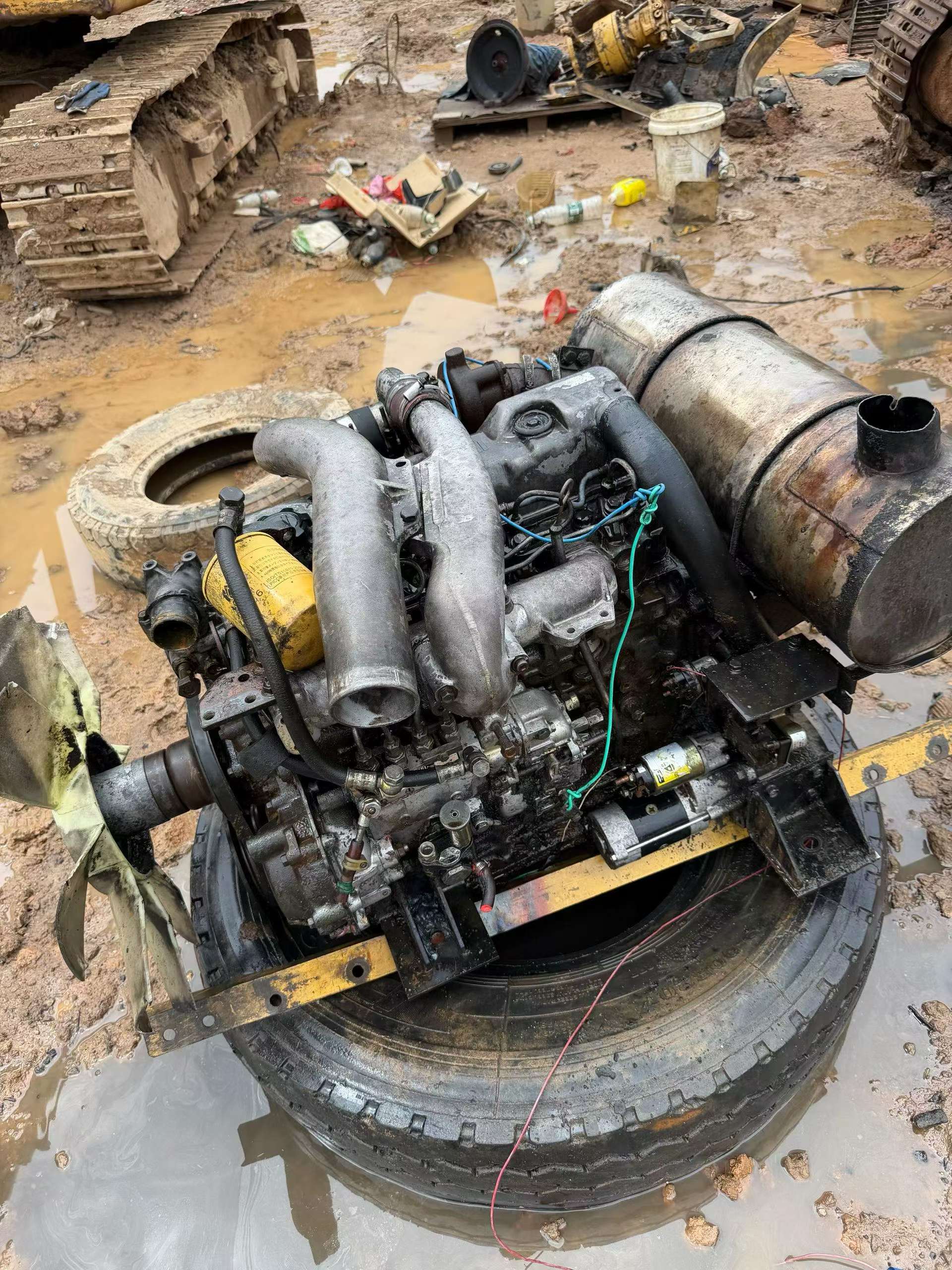 Buy Kato HD512-6 Used Excavator / 4