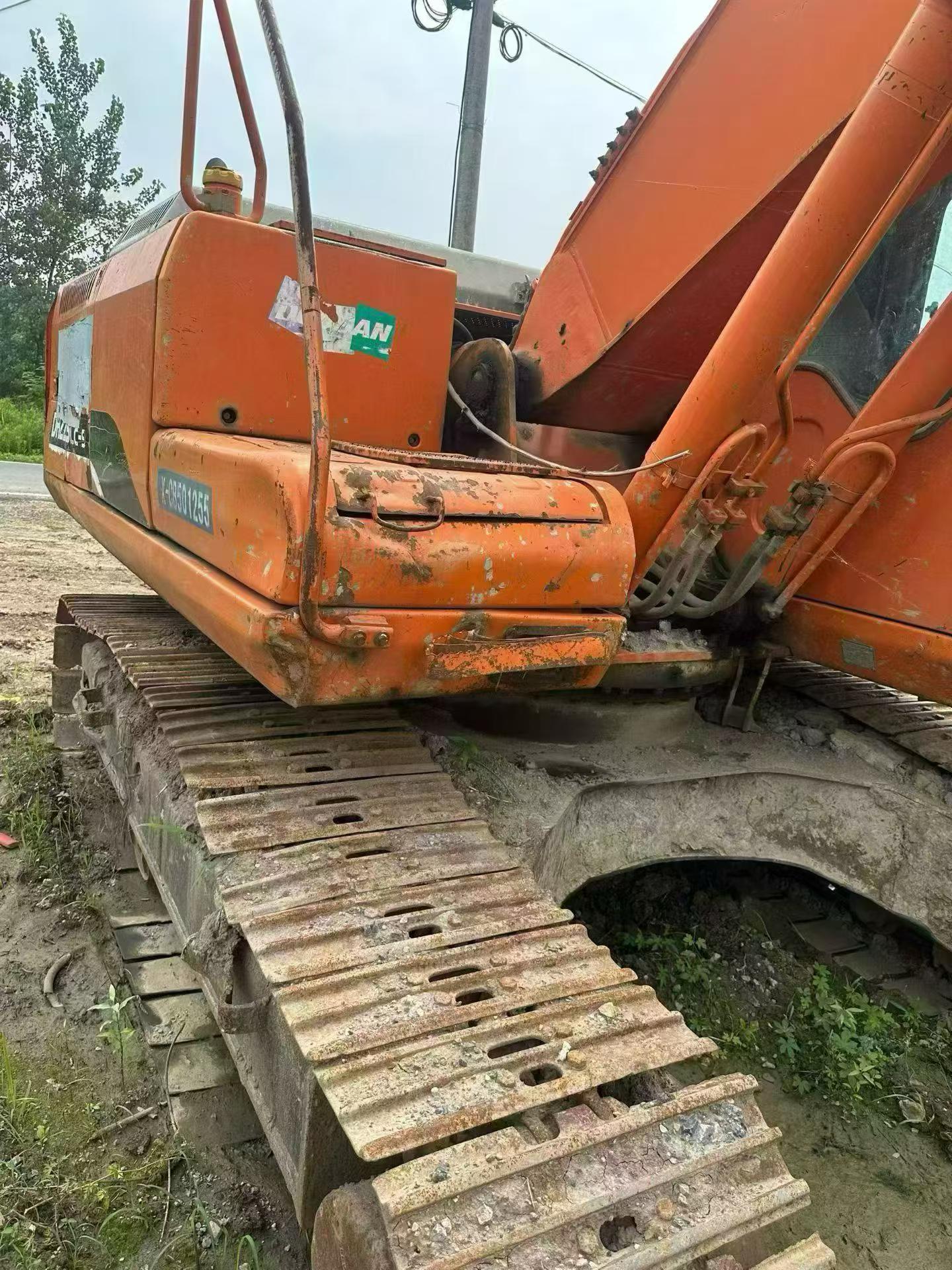 Buy Doosan DH215-7 Used Excavator / 2