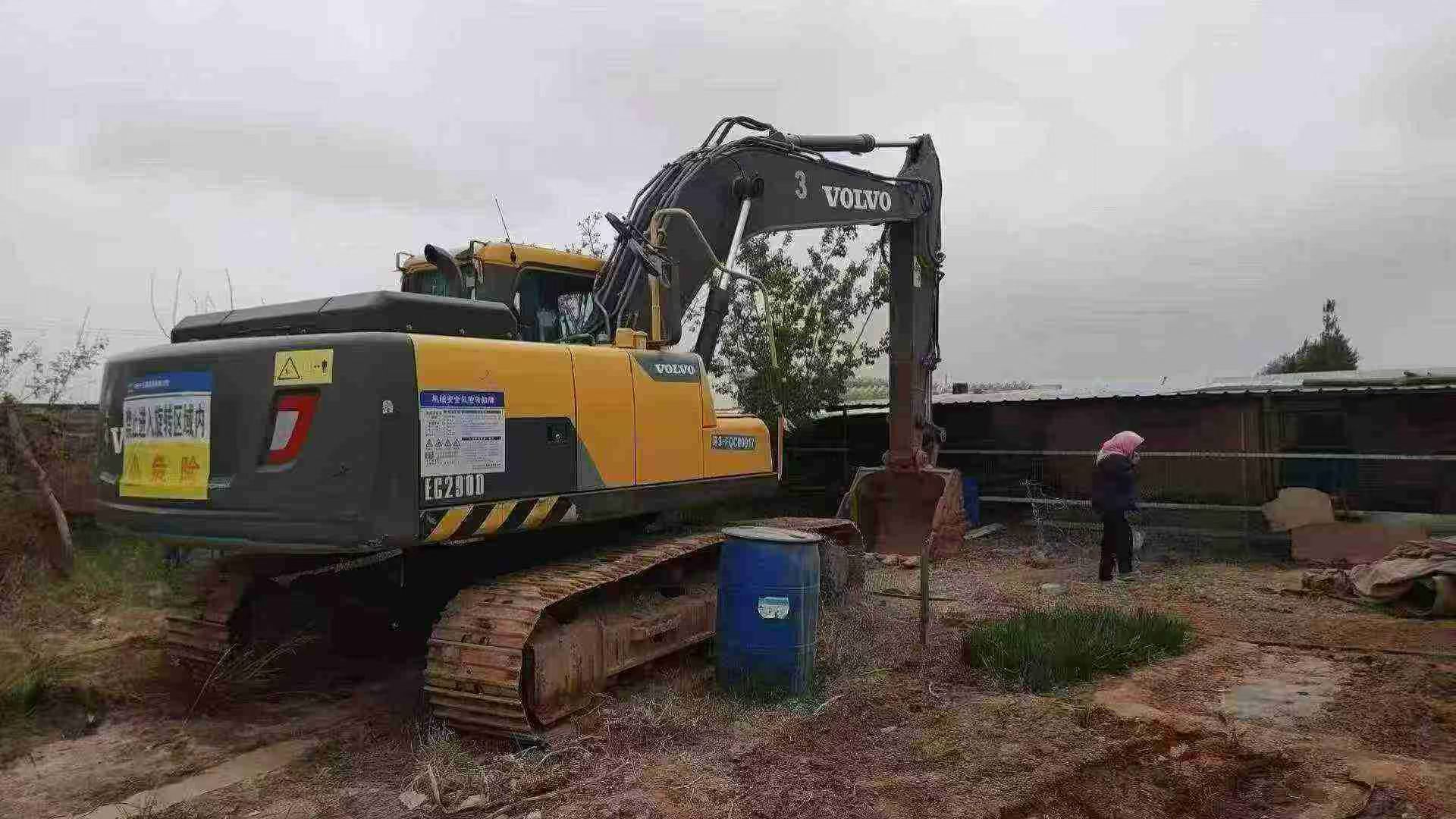 Buy Volvo EC210B Used Excavator / 2