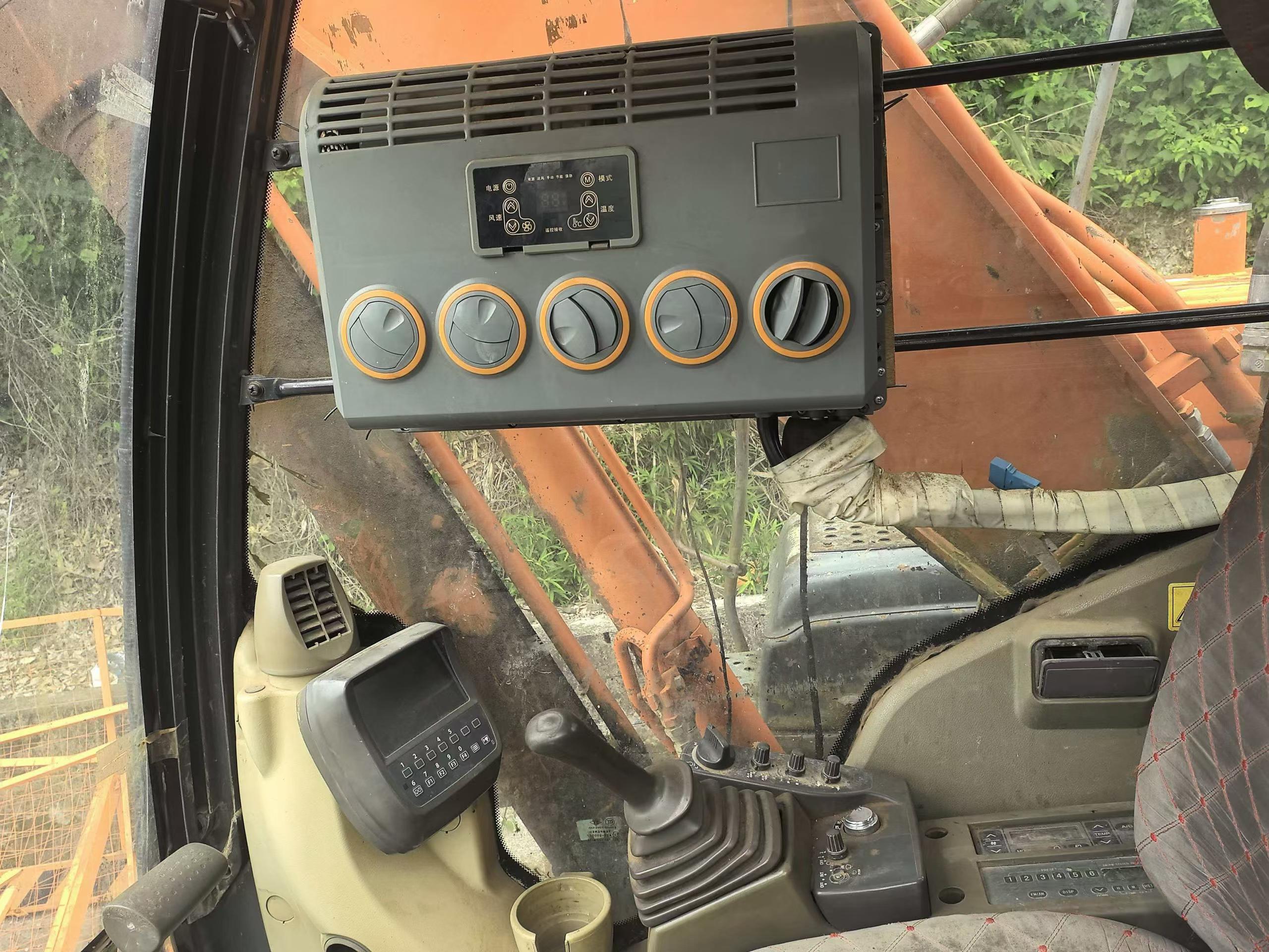 Buy Hitachi EX250-5 Used Excavator / 7