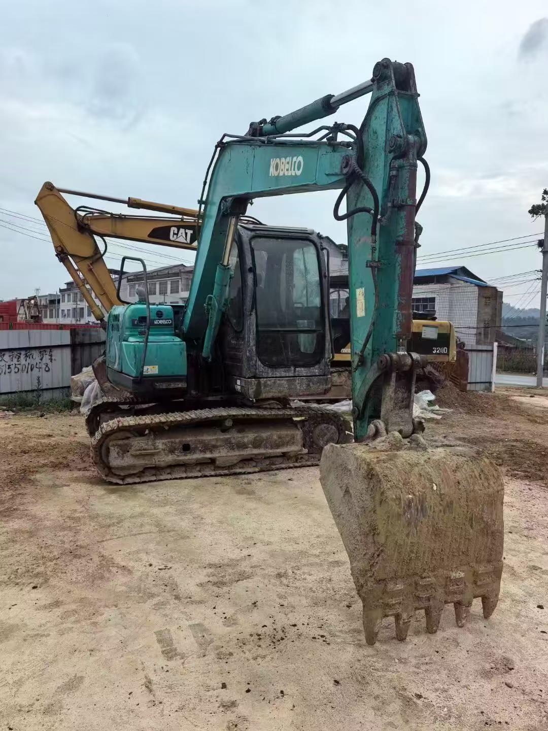 Buy Kobelco SK75 Used Excavator / 3