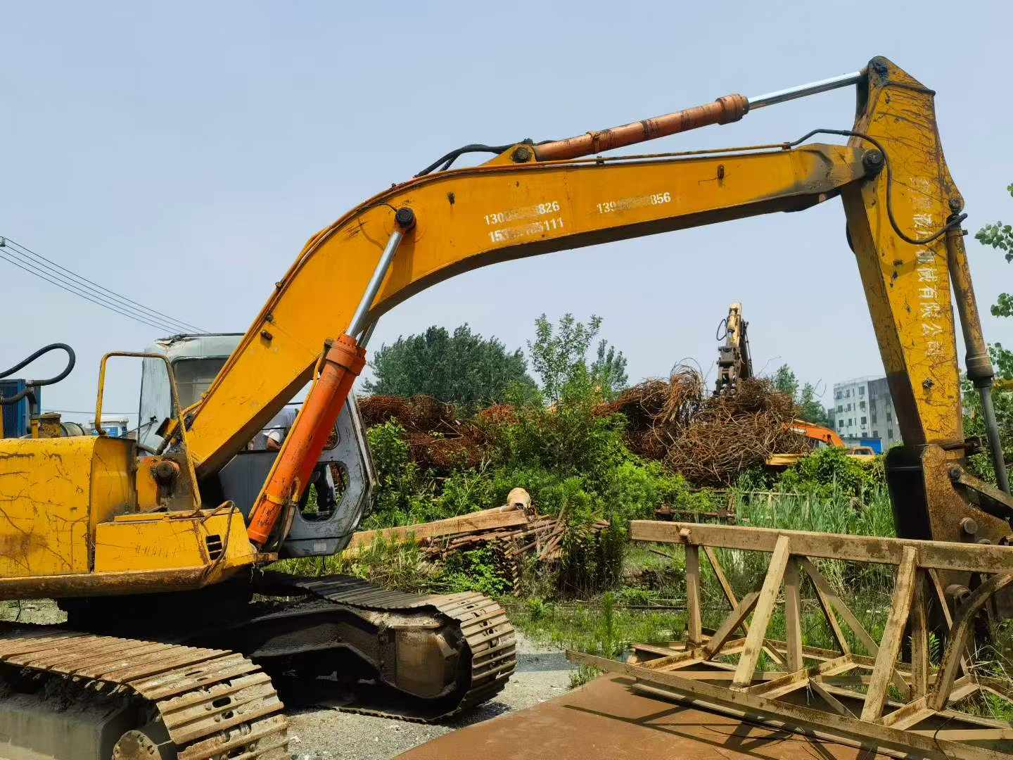 Buy Hitachi EX200-3 Used Excavator / 4