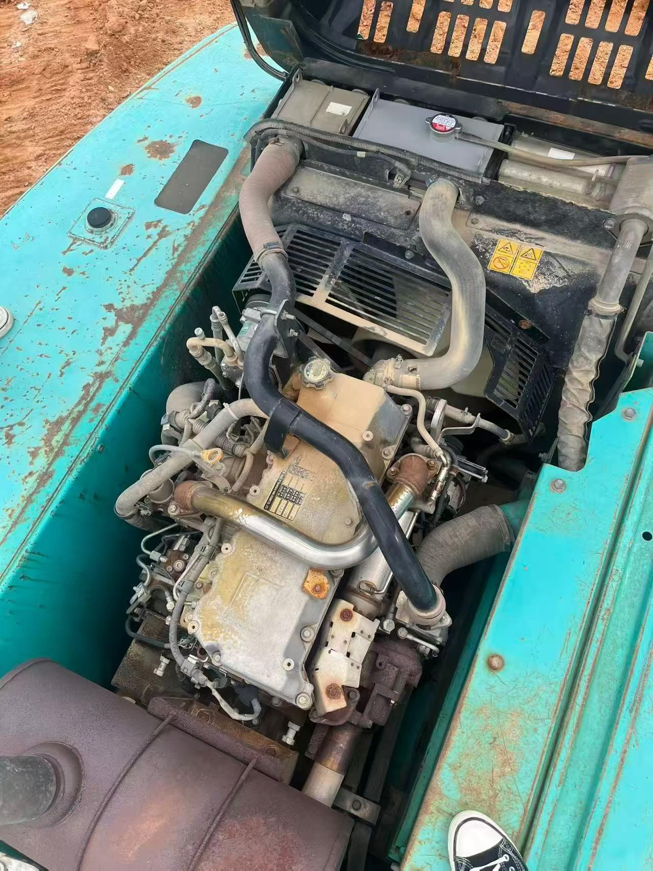 Buy Kobelco SK270D Used Excavator / 5