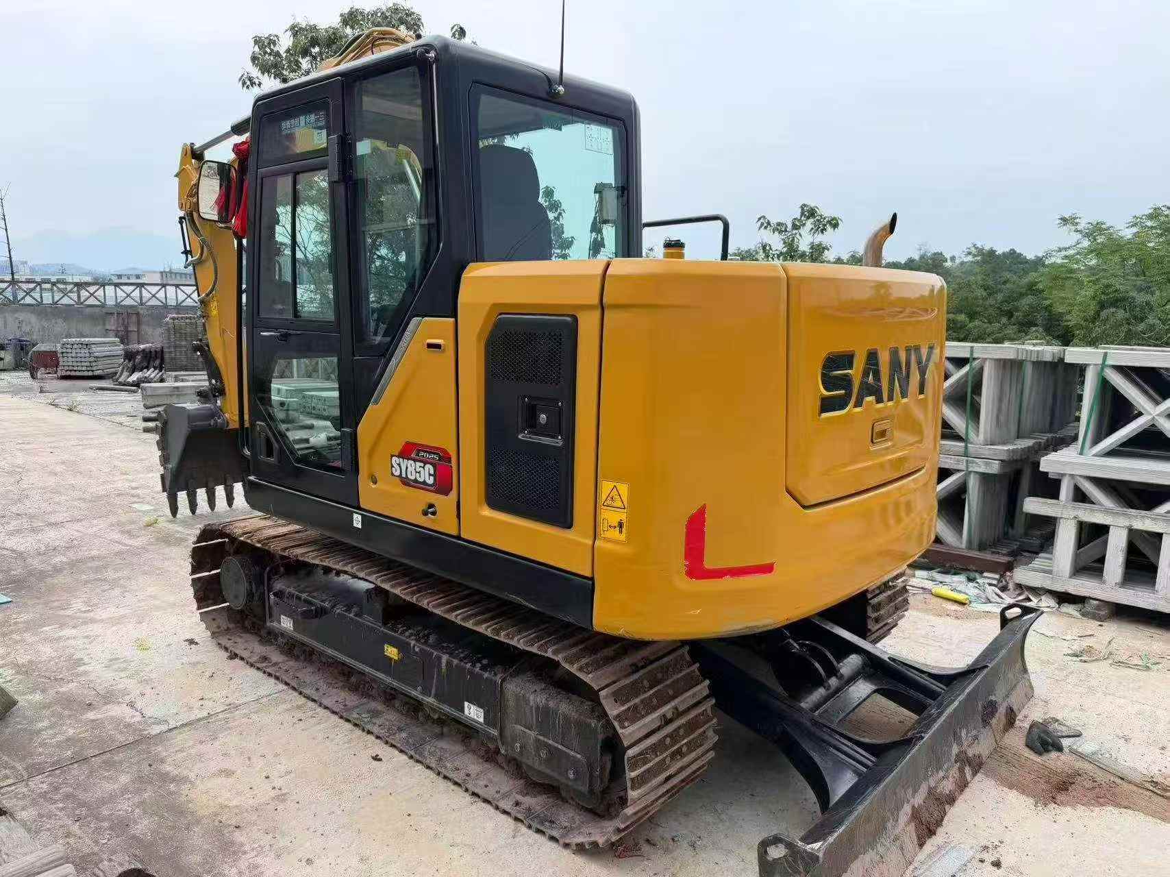Buy Sany SY70C Used Excavator / 2