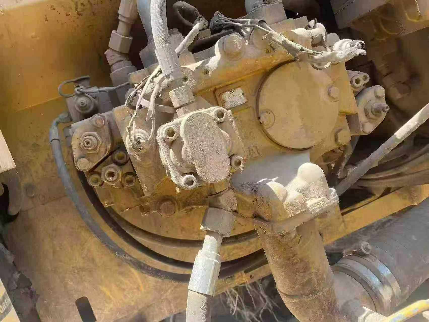 Buy Caterpillar 320D Used Excavator / 2