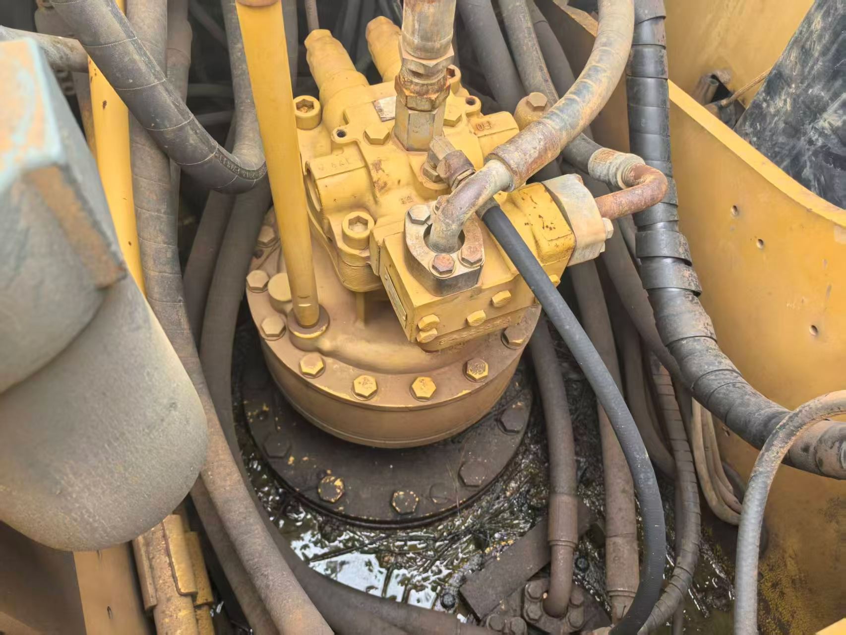 Buy Caterpillar 320D Used Excavator / 3