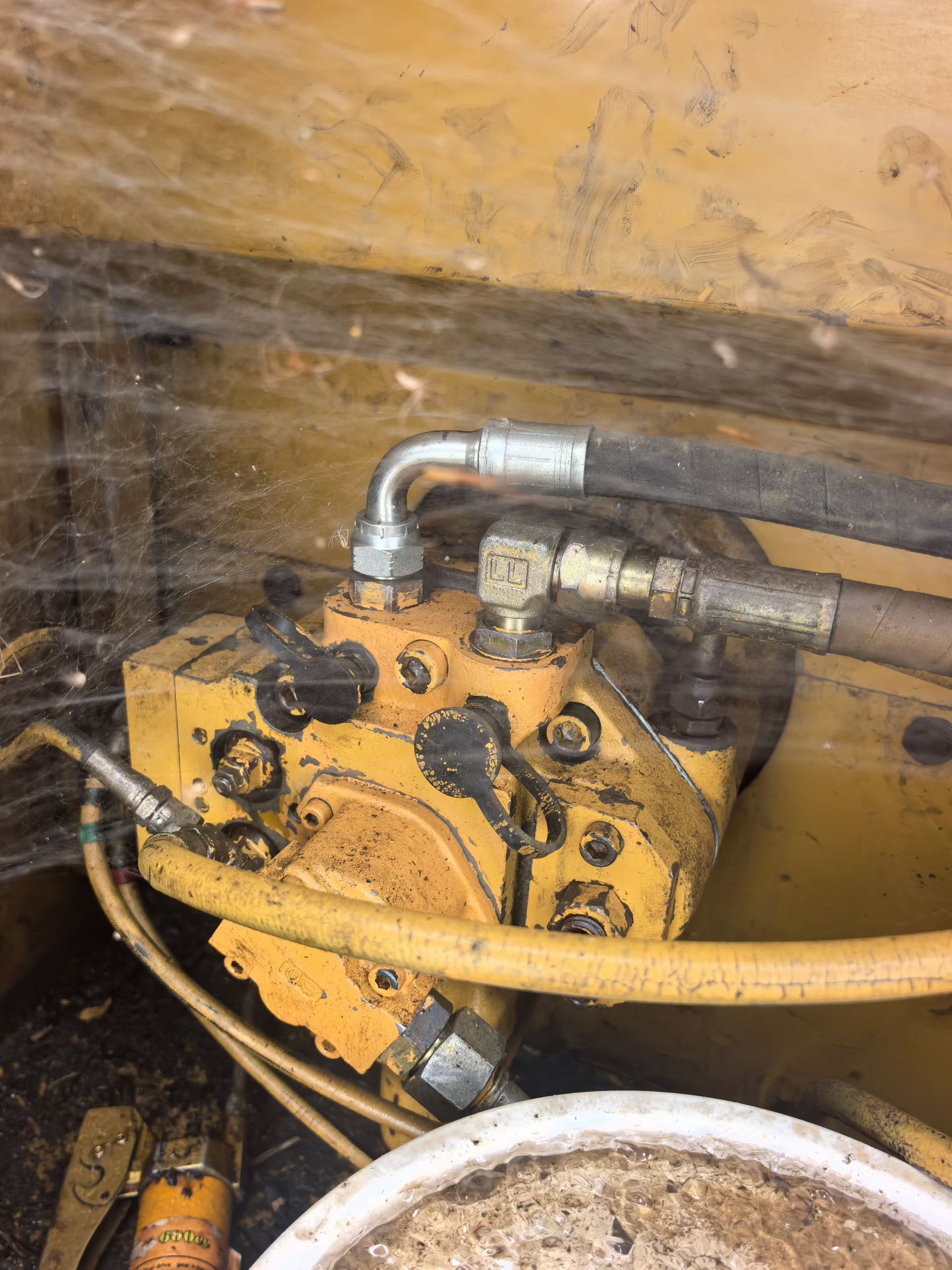 Buy Caterpillar 307B Used Excavator / 6
