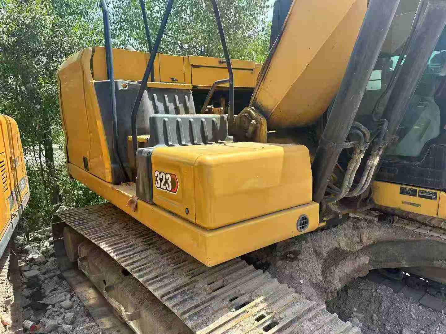 Buy Caterpillar 323 Used Excavator / 5