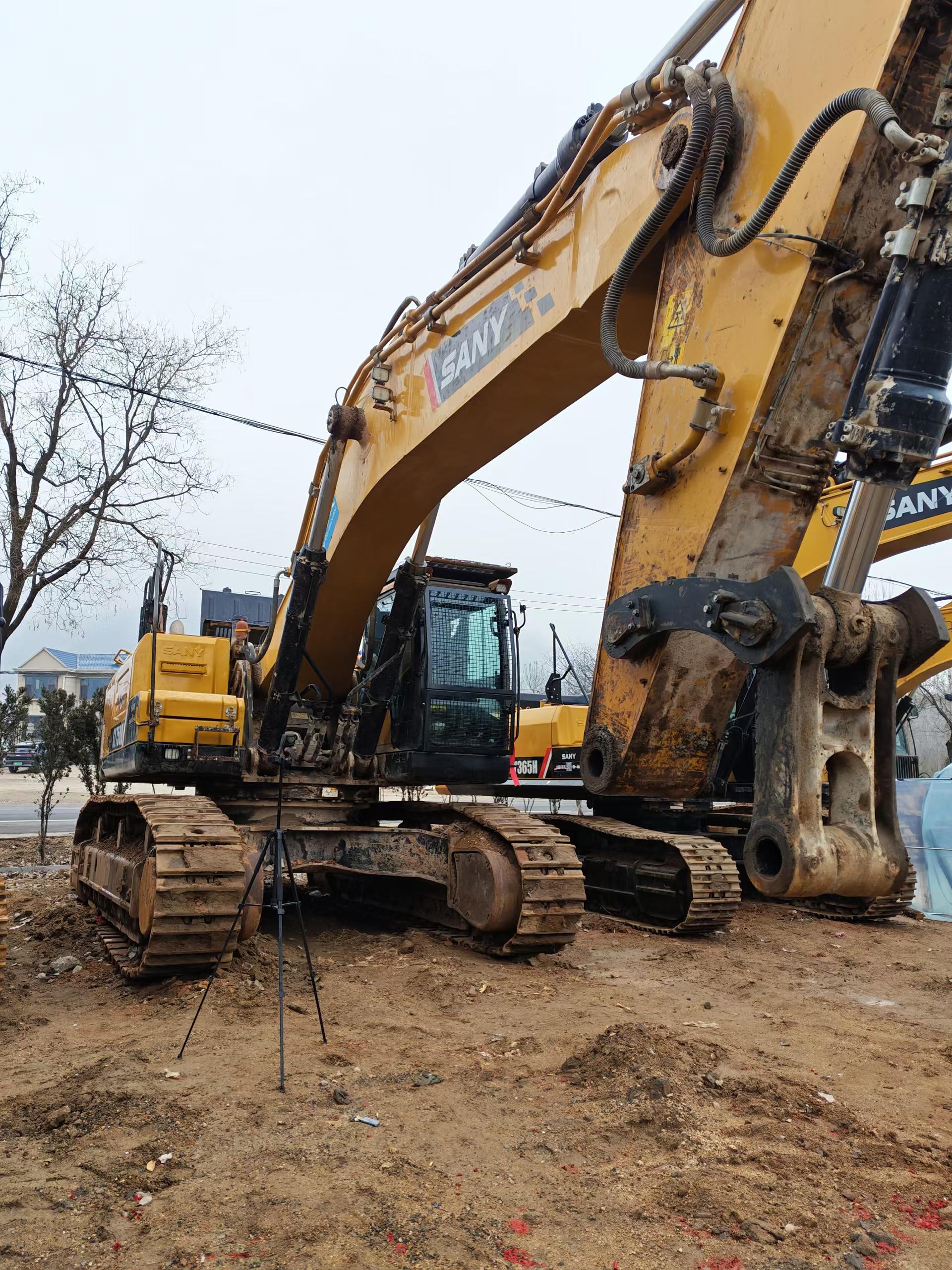 Buy Sany SY650H Used Excavator / 2
