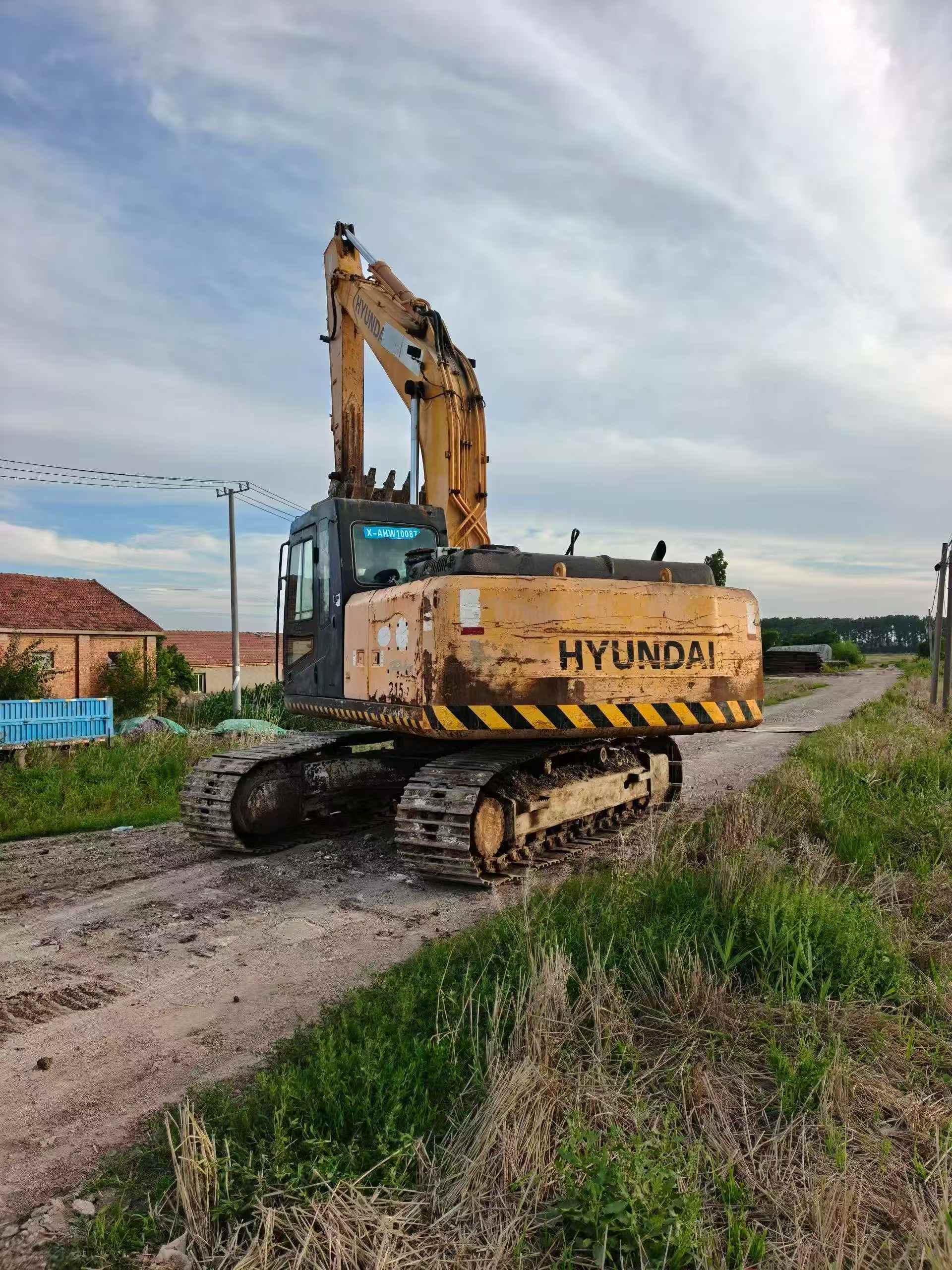 Buy Hyundai R215-7 Used Excavator / 3