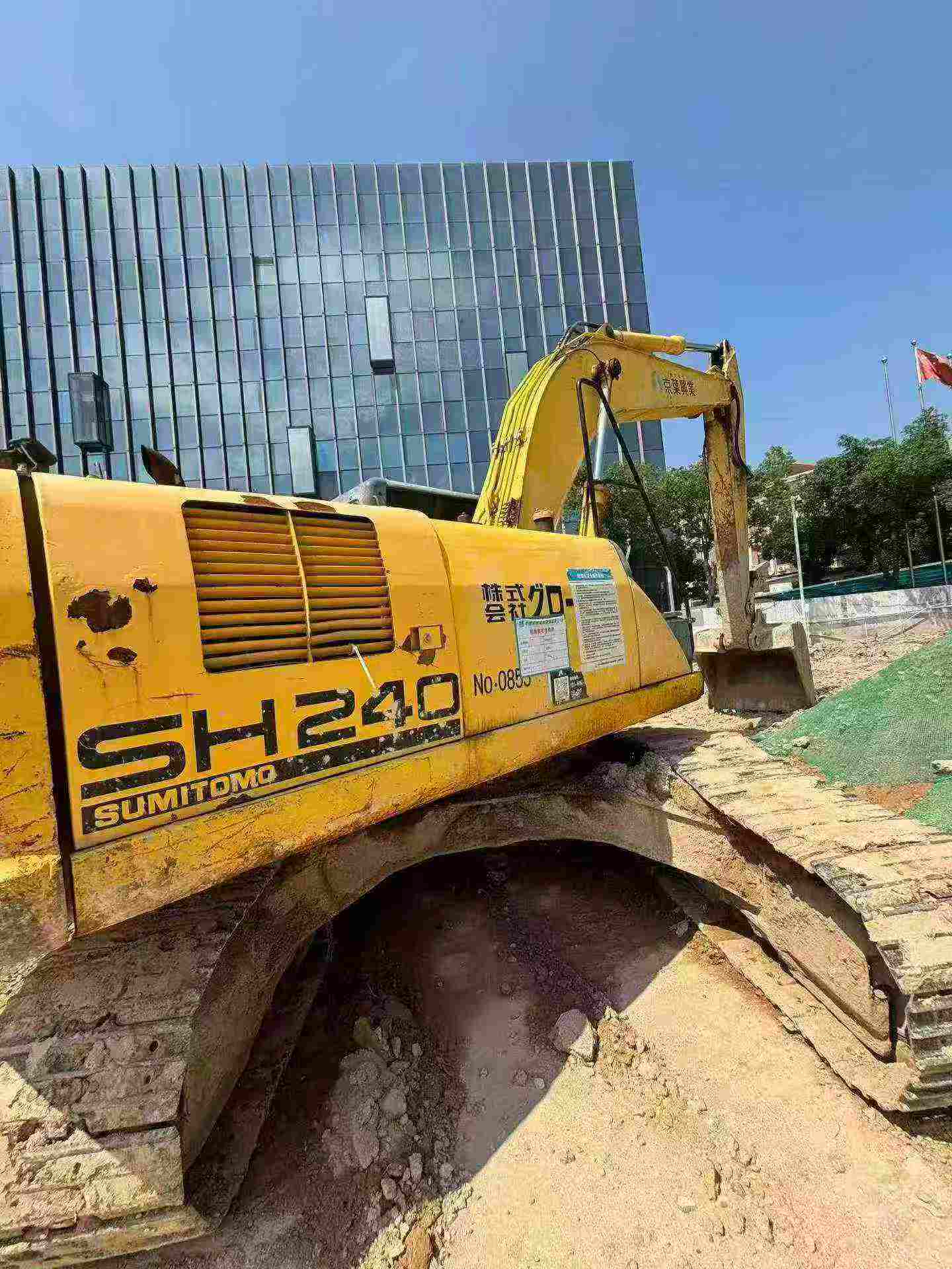 Buy Sumitomo SH240-3 Used Excavator / 4