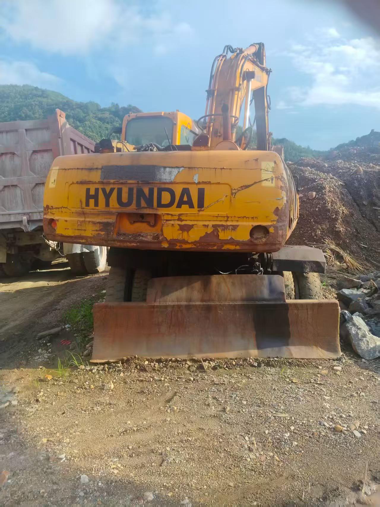 Buy Hyundai R210-7 Used Excavator / 2