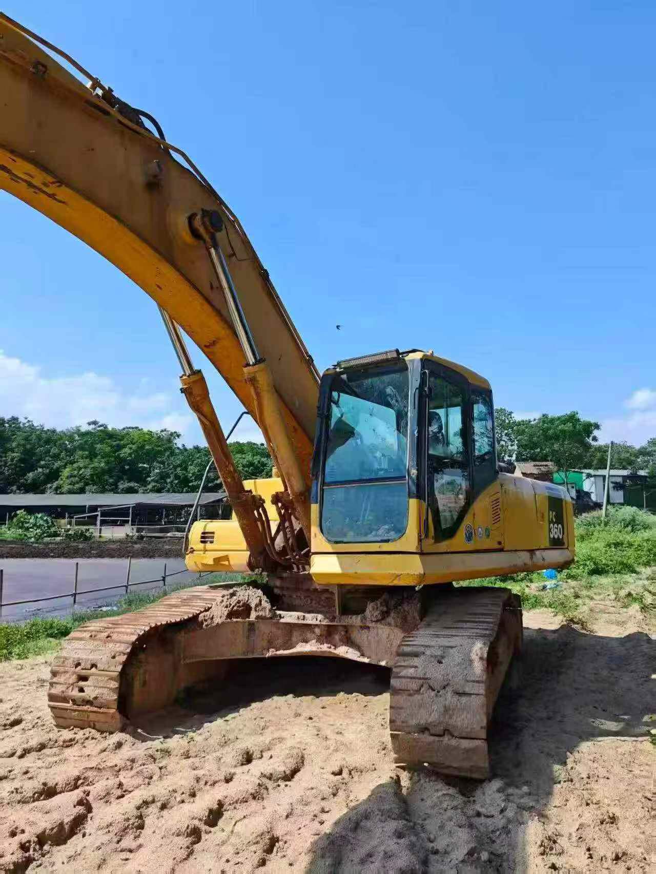 Buy Komatsu PC360-7 Used Excavator / 3