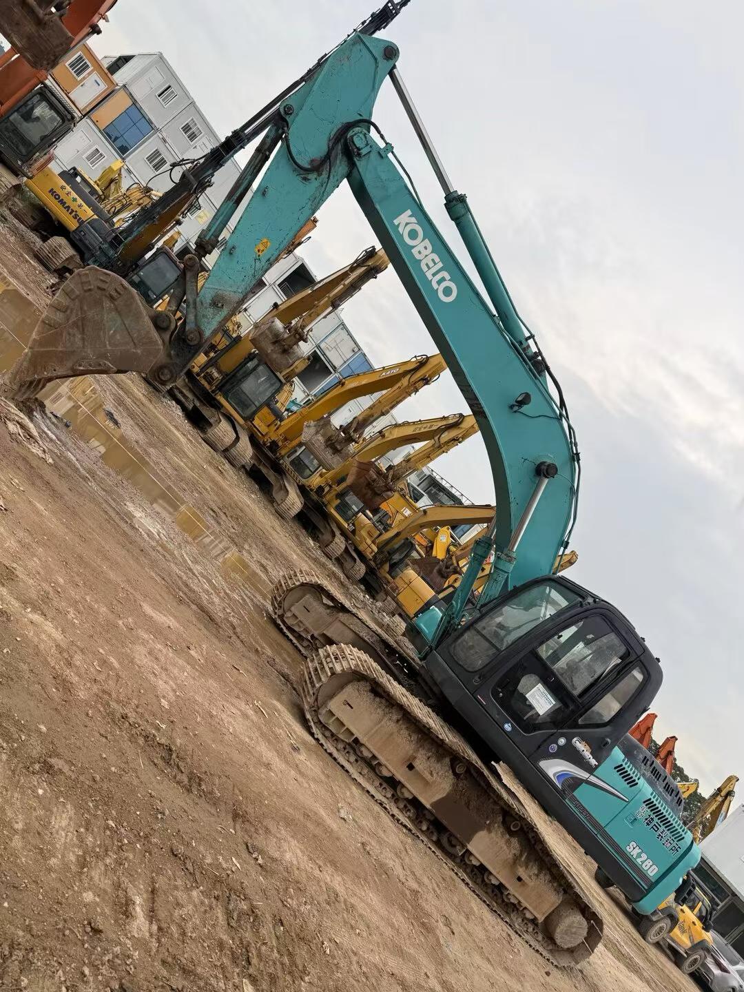 Buy Kobelco SK260LC-8 Used Excavator / 4