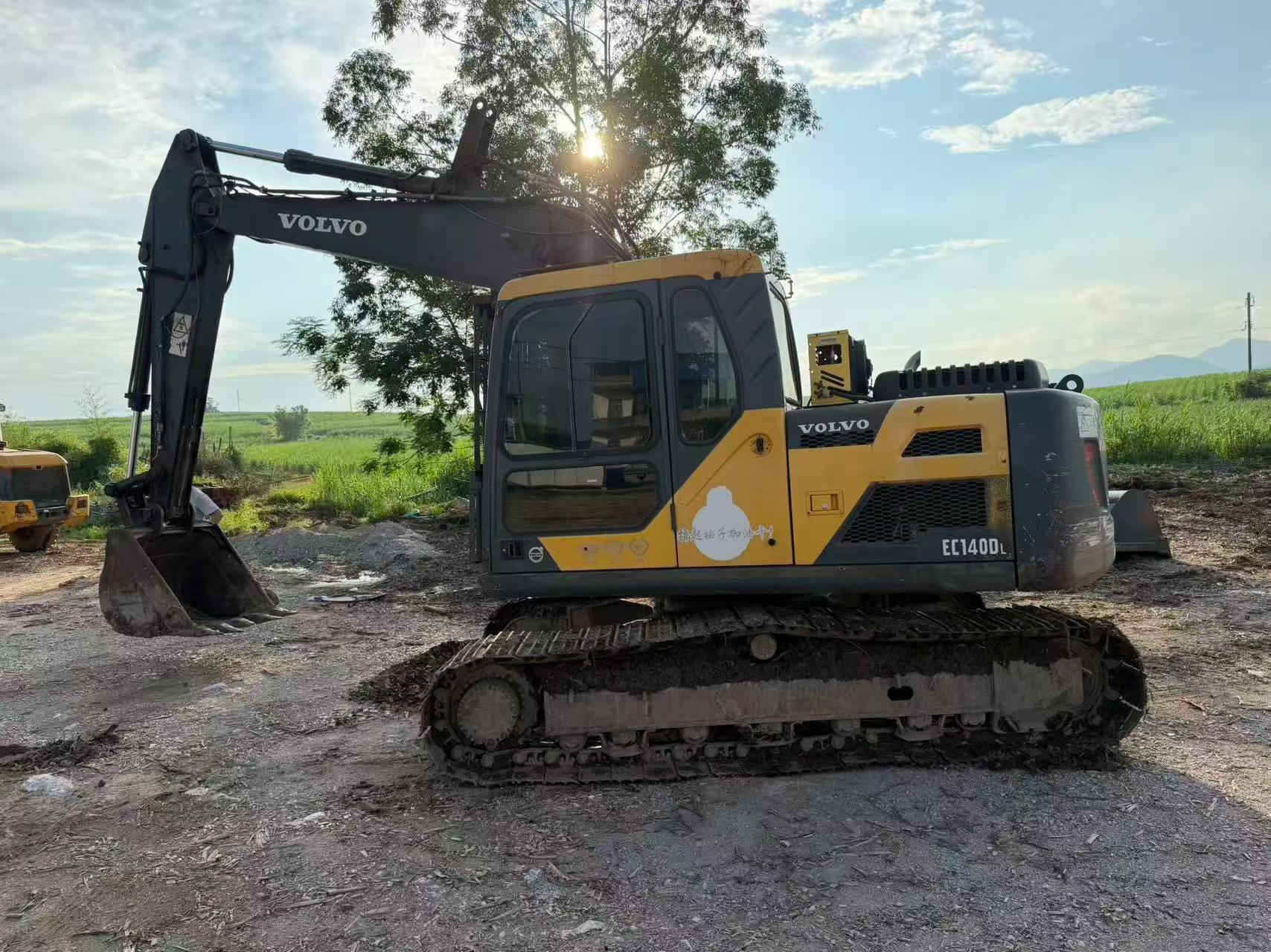 Buy Volvo EC140 Used Excavator / 2