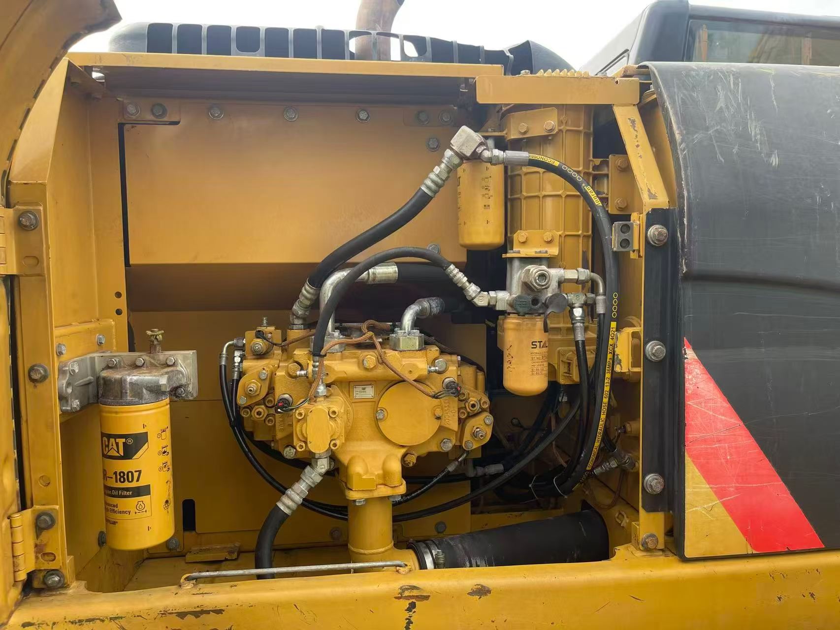 Buy Caterpillar 320D Used Excavator / 3