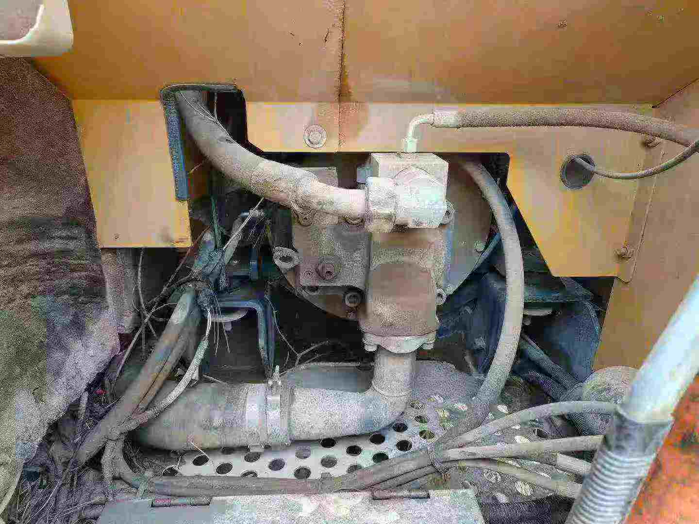Buy XCMG XE75C Used Excavator / 6