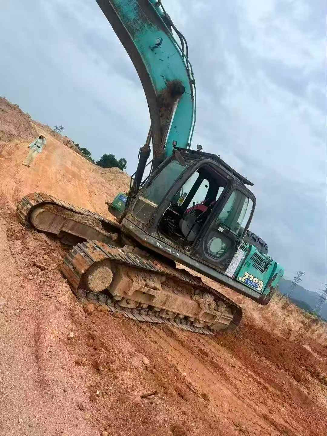 Buy Kobelco SK270D Used Excavator / 3