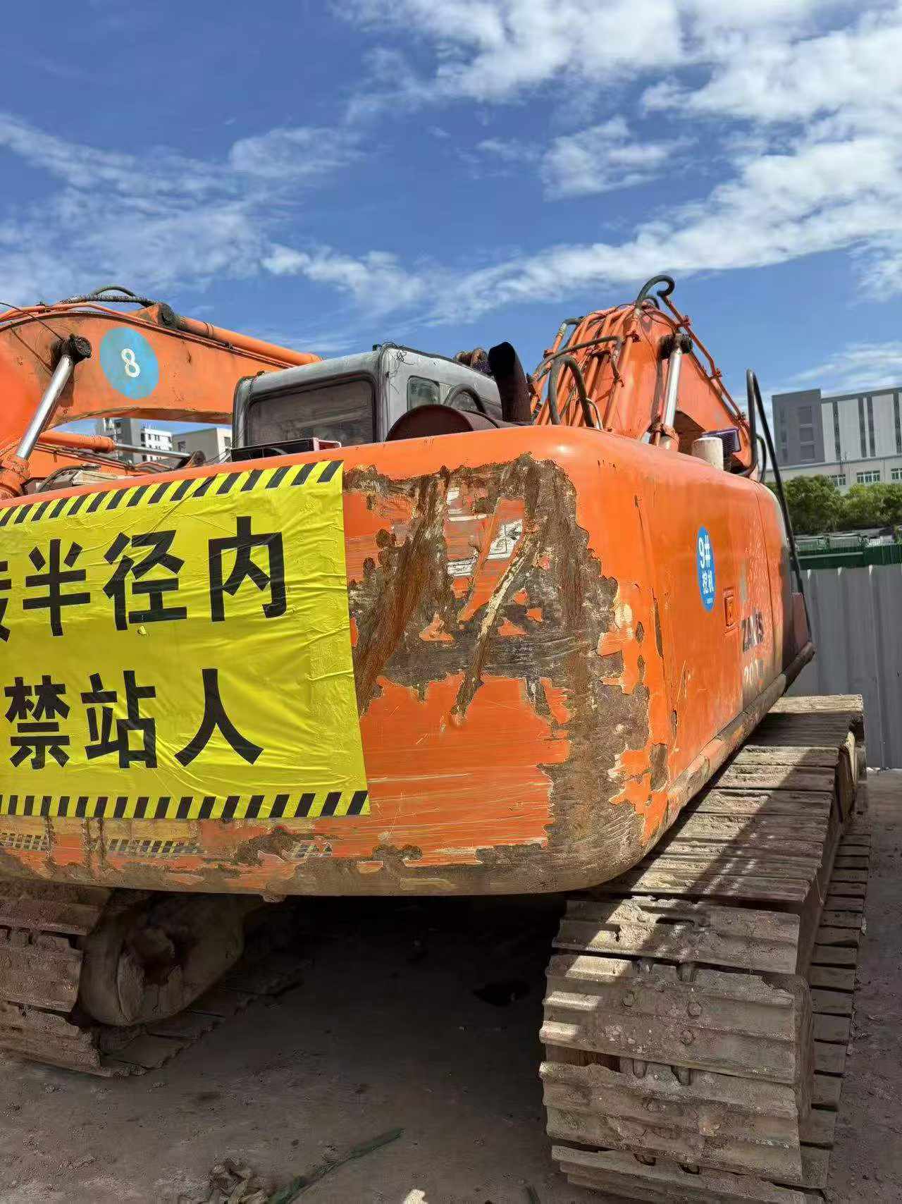 Buy Hitachi EX200-5 Used Excavator / 3