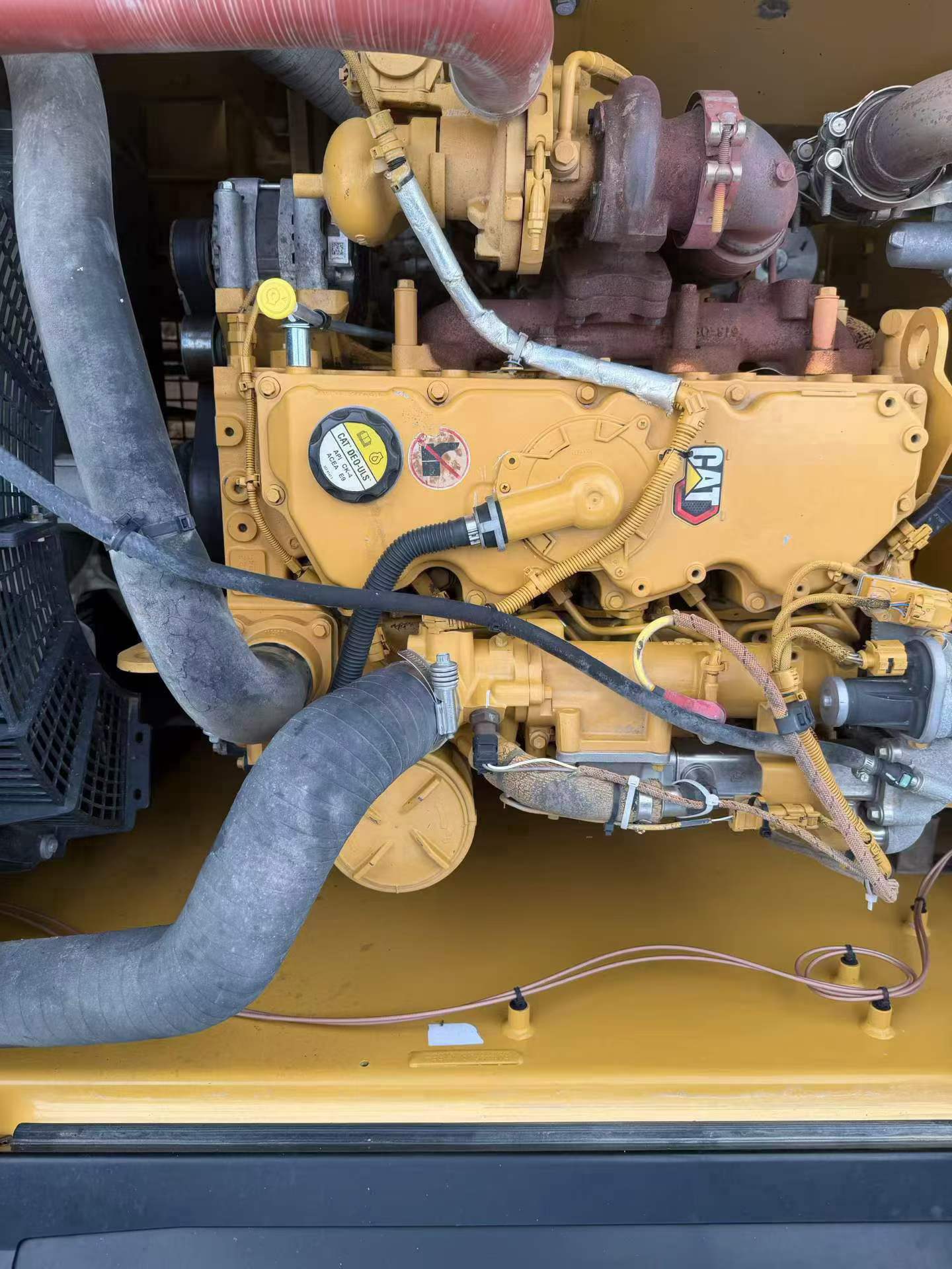 Buy Caterpillar 323 Used Excavator / 5