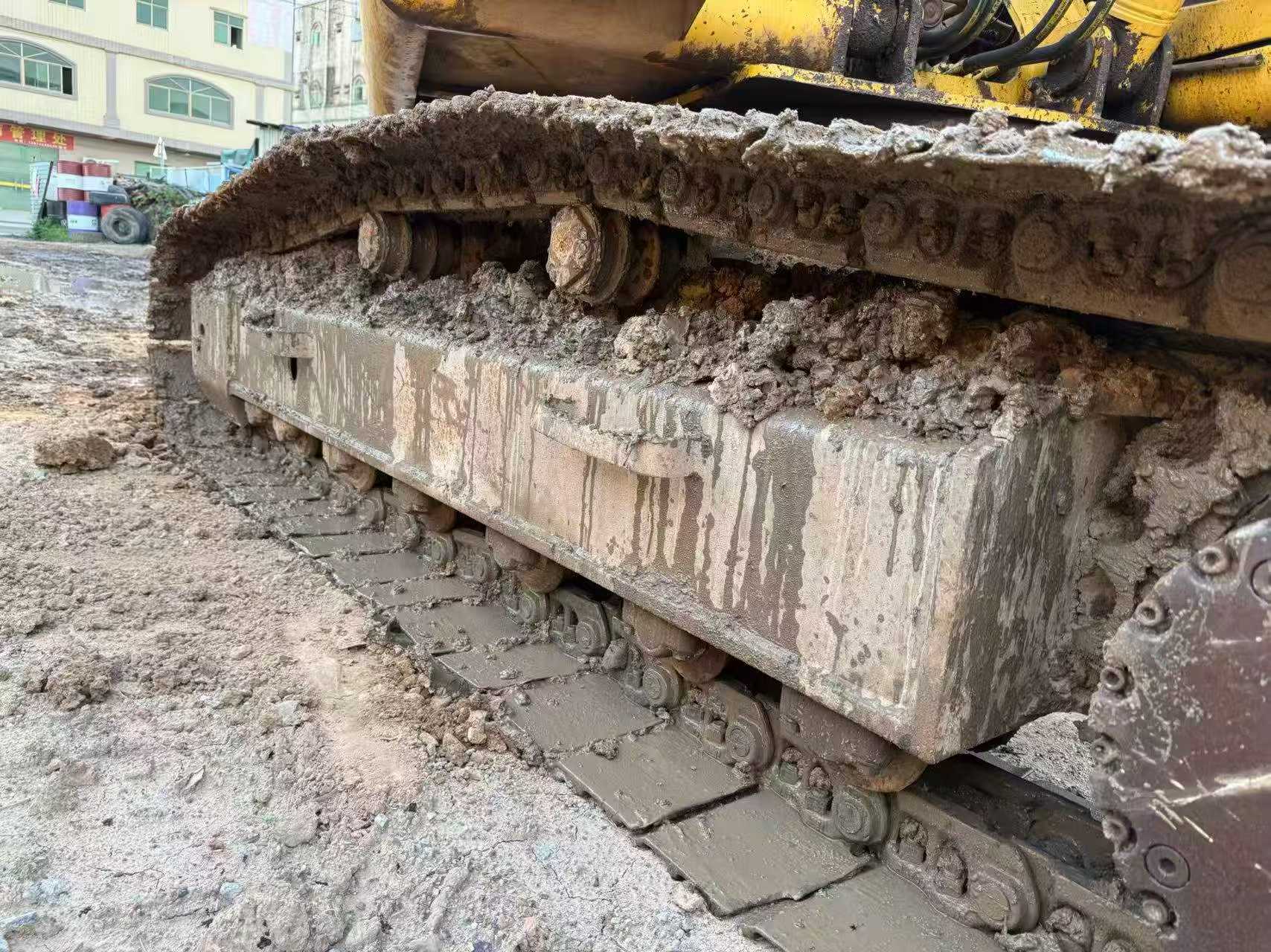Buy Komatsu PC200-6E Used Excavator / 8