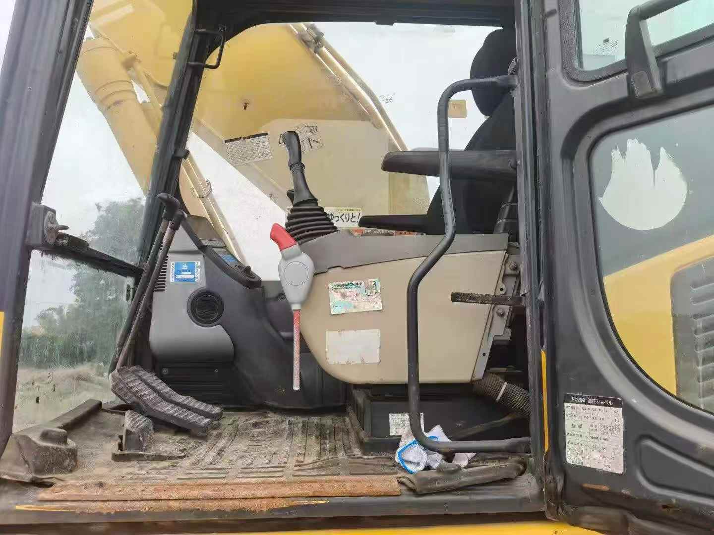 Buy Komatsu PC200-8 Used Excavator / 8