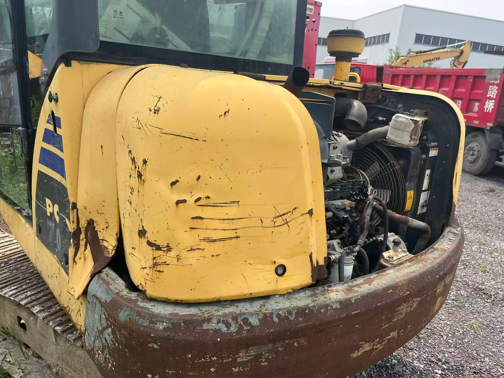 Buy Komatsu PC56-7 Used Excavator / 4