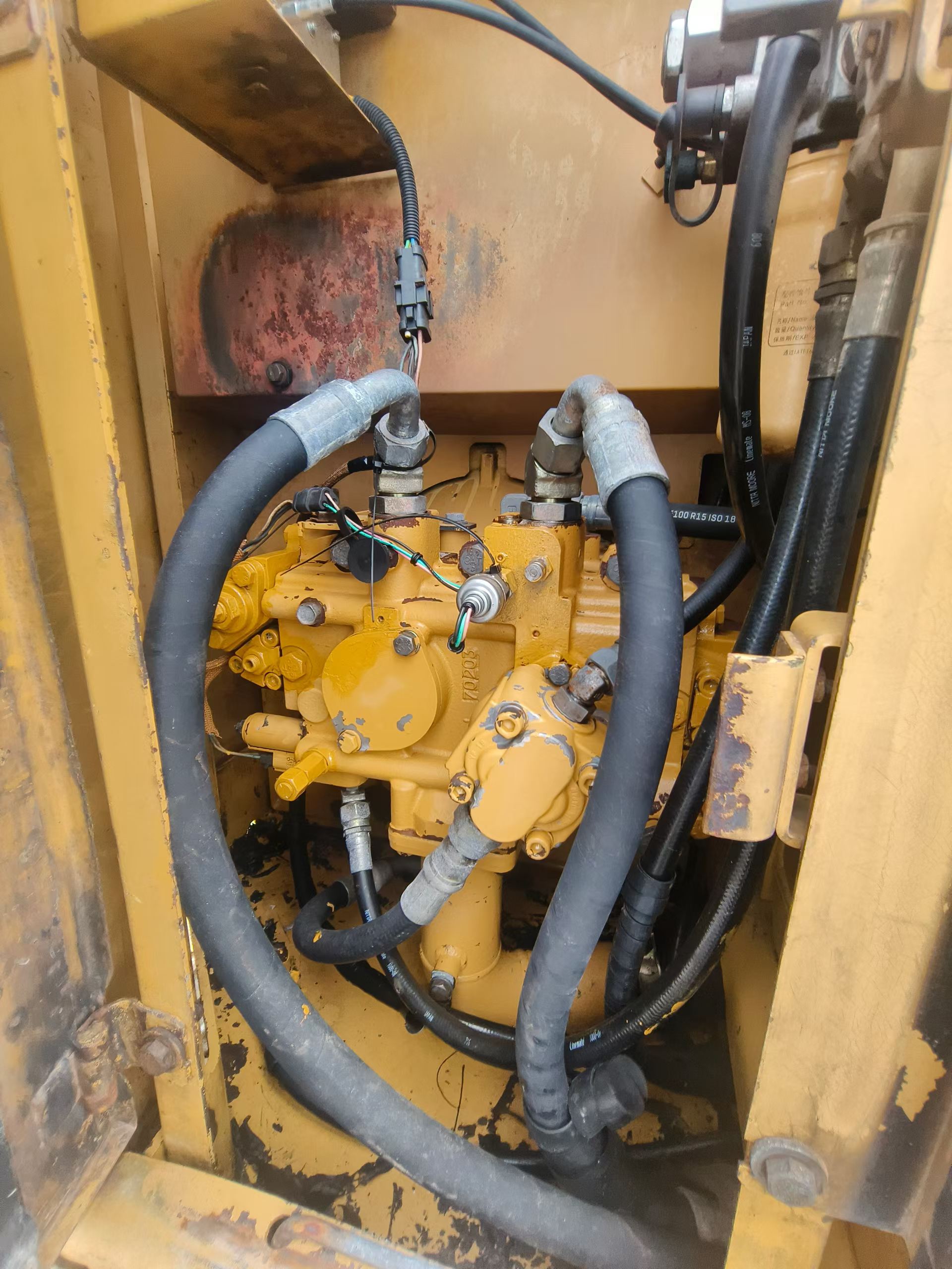 Buy Caterpillar 311C Used Excavator / 8