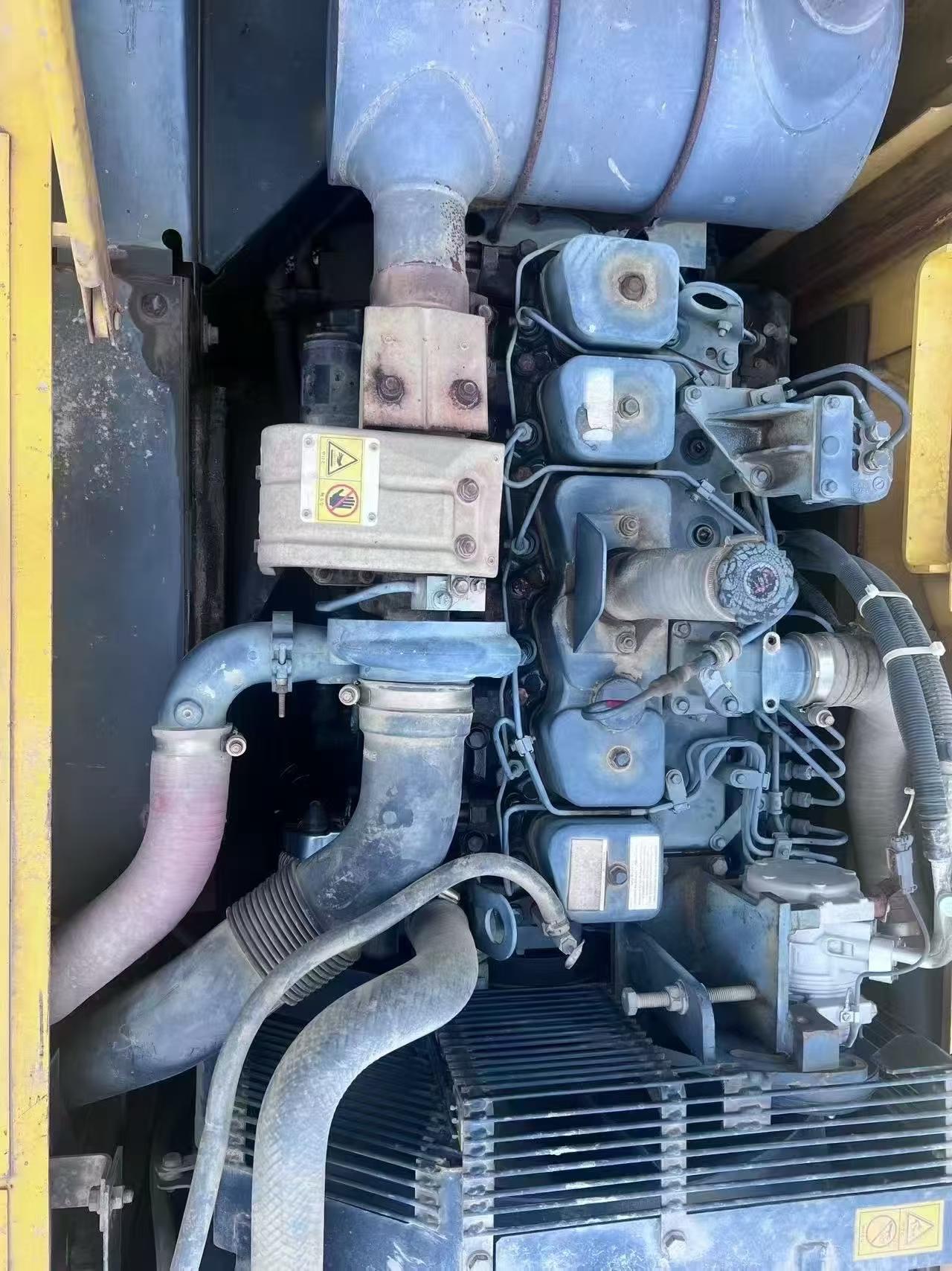 Buy Komatsu PC200-7 Used Excavator / 2