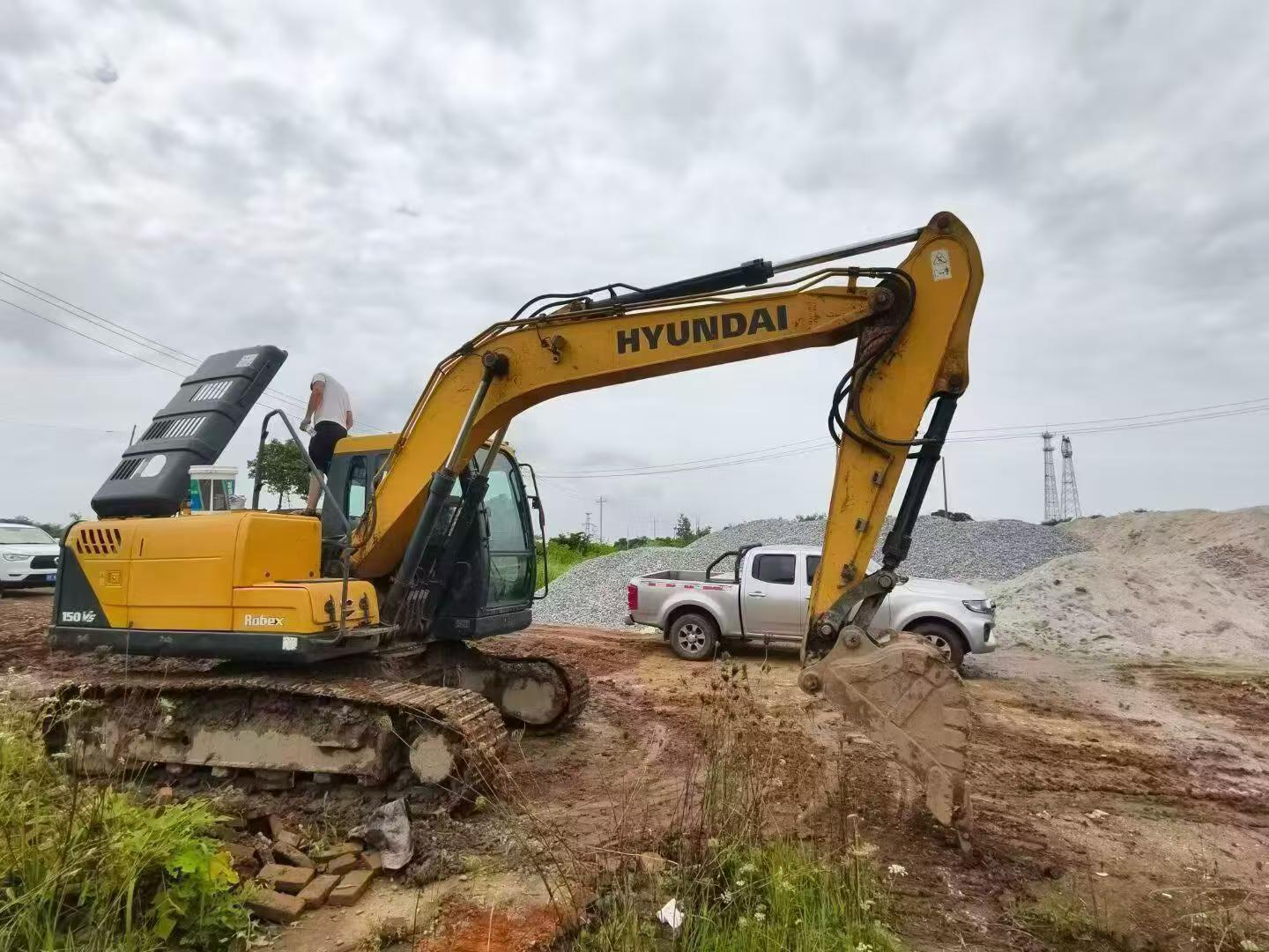 Buy Hyundai R130W Used Excavator / 5