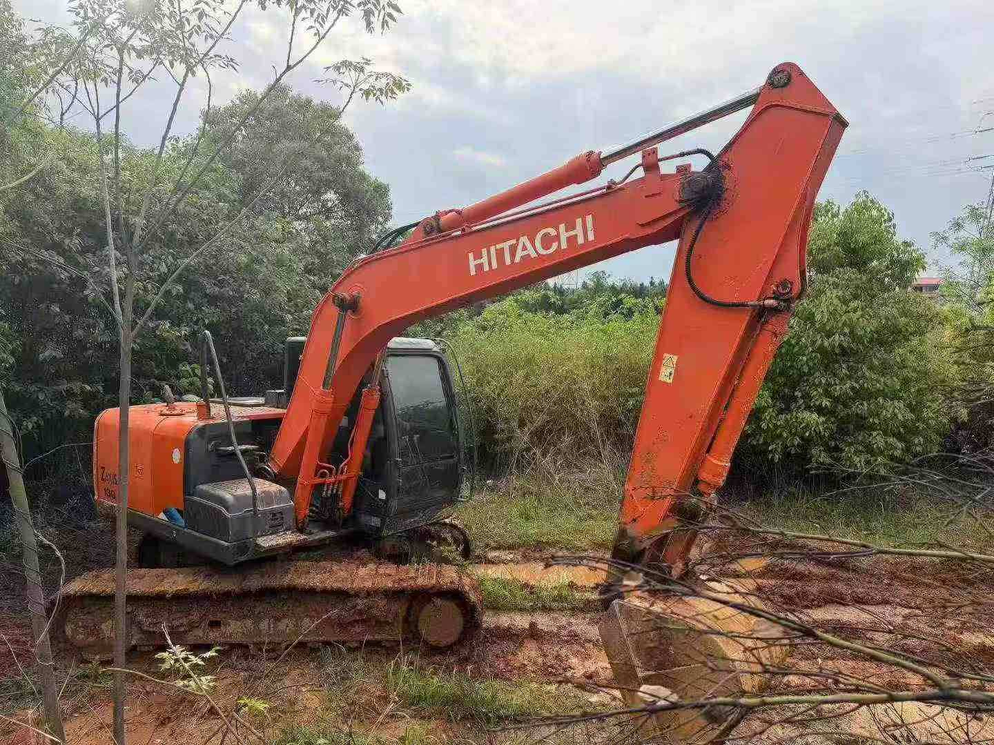 Buy Hitachi ZX130-5A Used Excavator / 2
