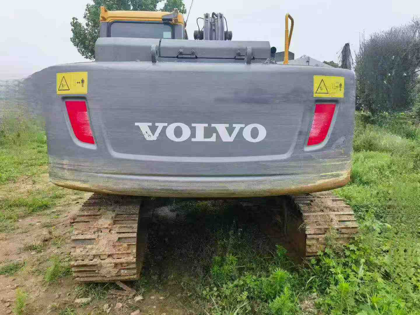 Buy Volvo L120E Used Excavator / 3